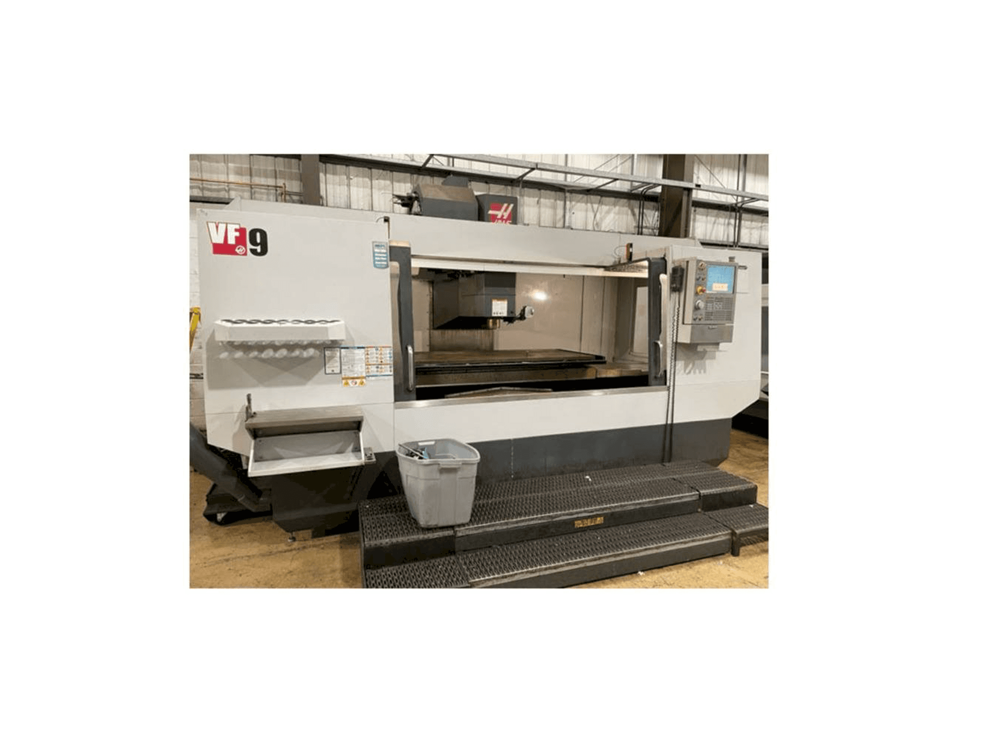 Masina HAAS VF-9 eestvaade