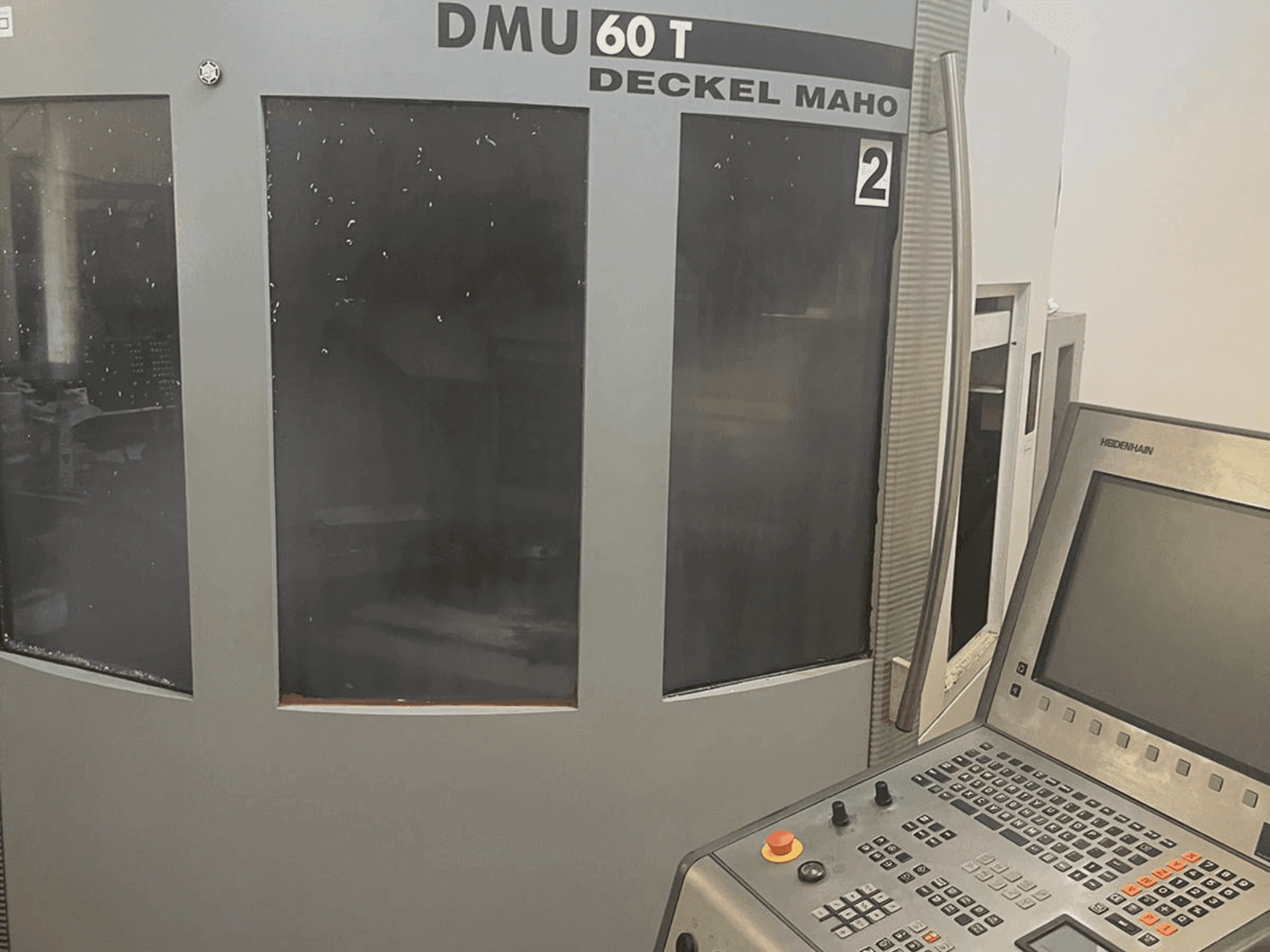 Masina DMG DECKEL MAHO DMU 60T eestvaade