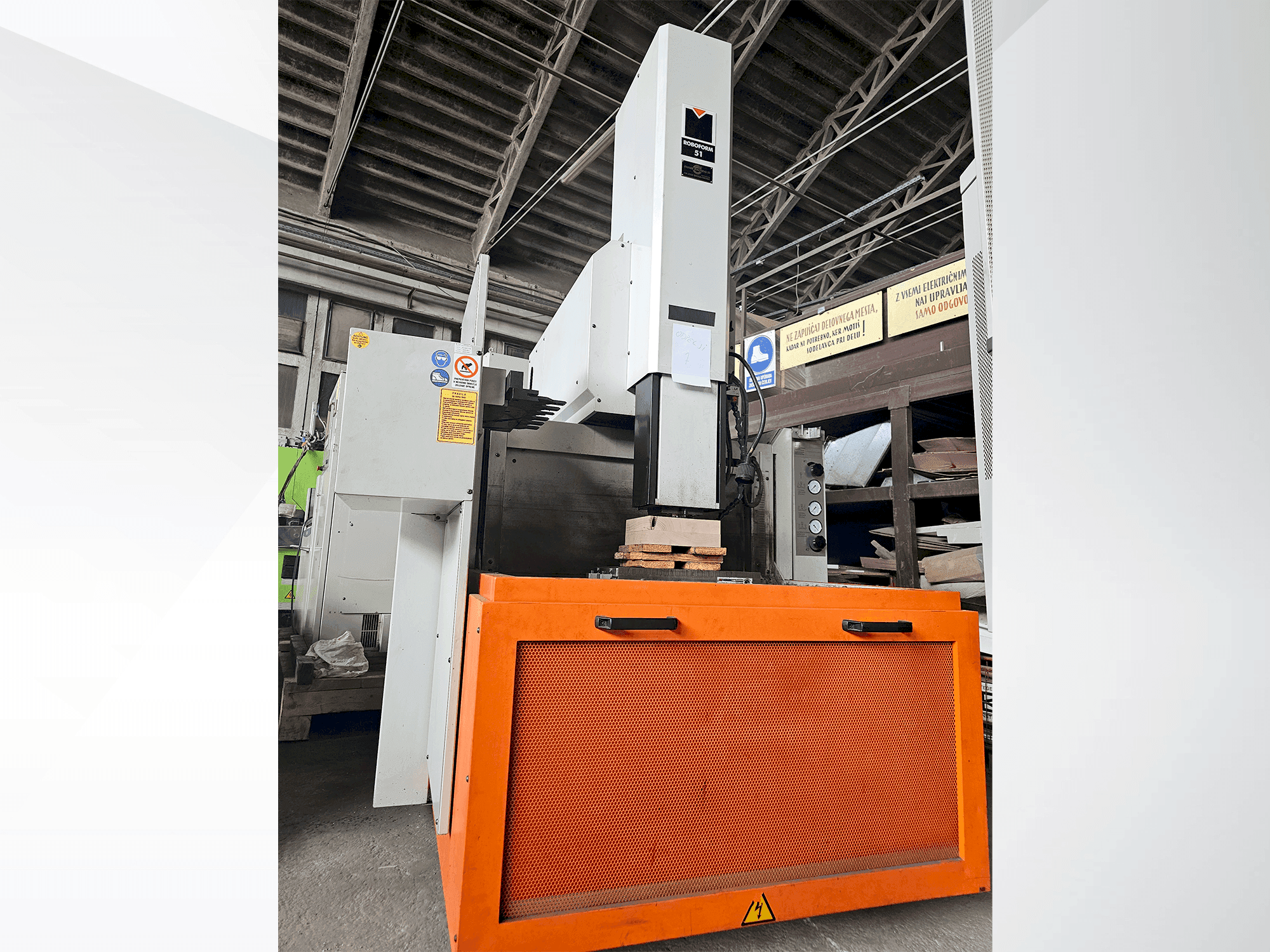 Masina CHARMILLES ROBOFORM 51 eestvaade