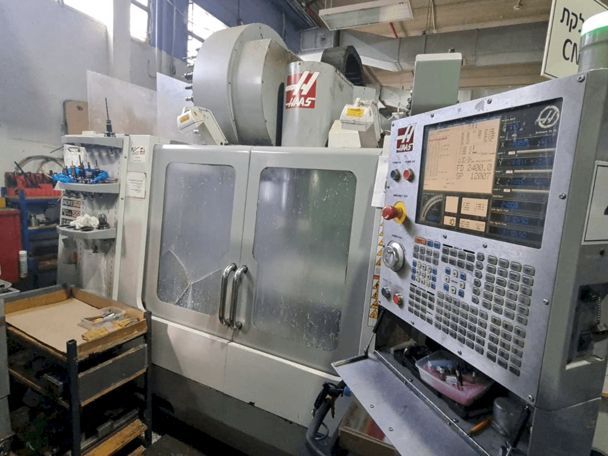Masina HAAS VF-3SS eestvaade
