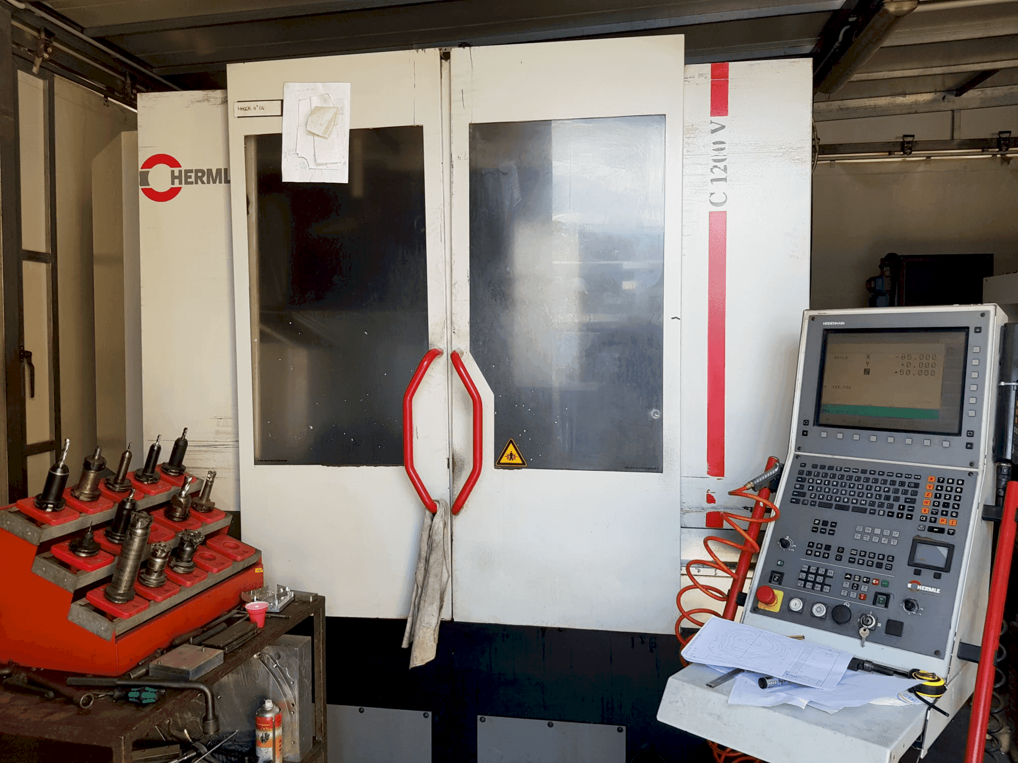 Masina HERMLE C 1200 V eestvaade