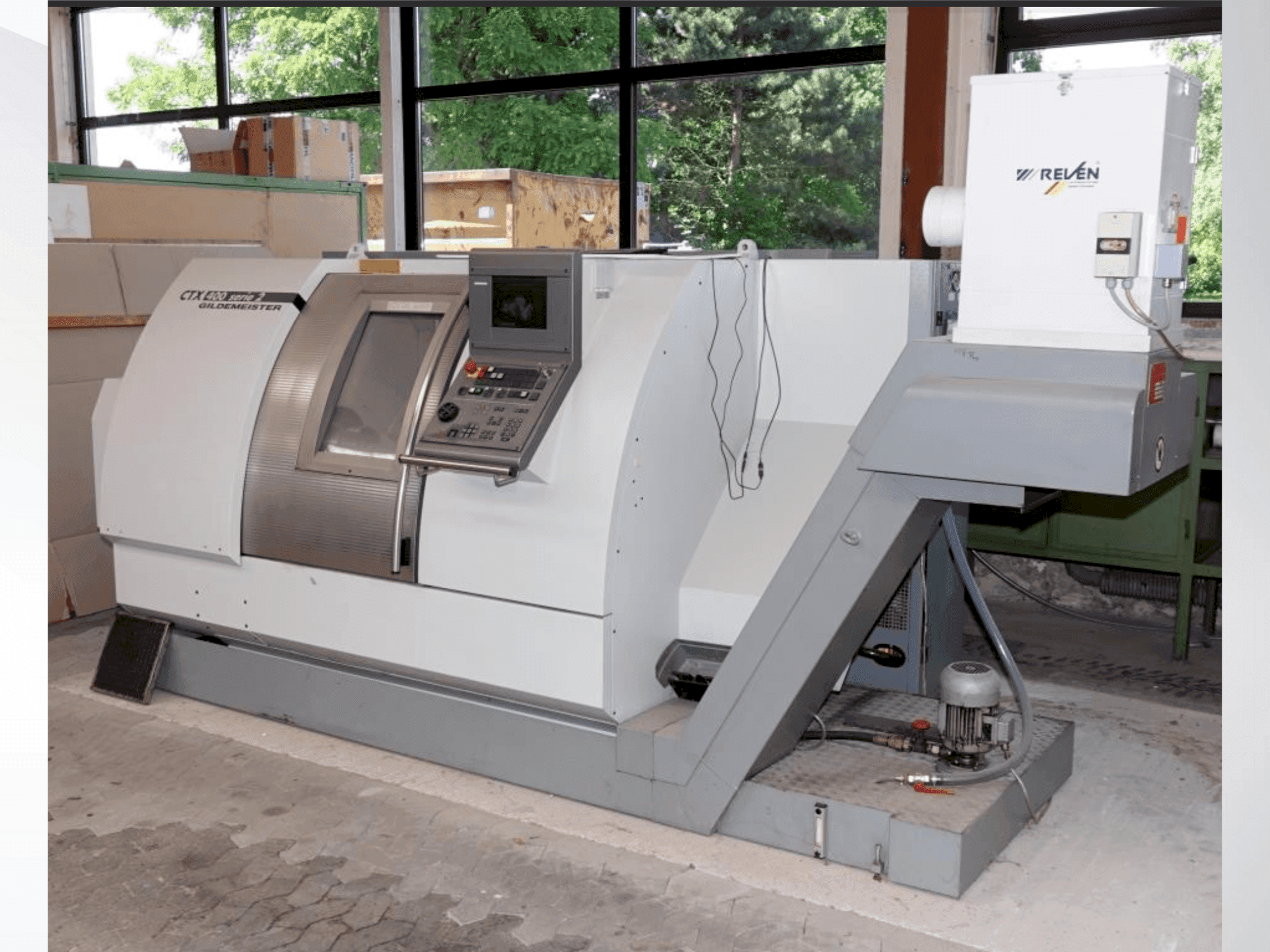 Masina Gildemeister CTX-400 S2 eestvaade