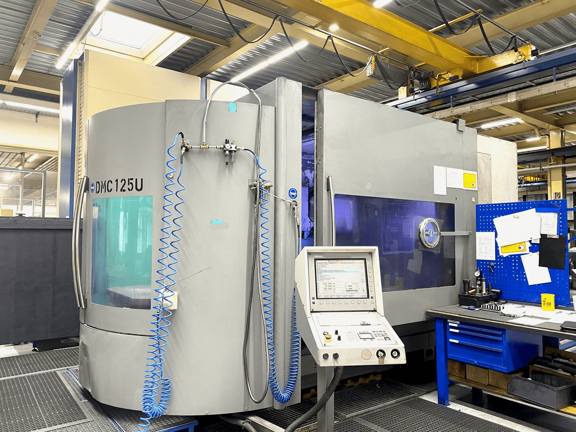 Masina DMG Deckel Maho DMC 125 U eestvaade