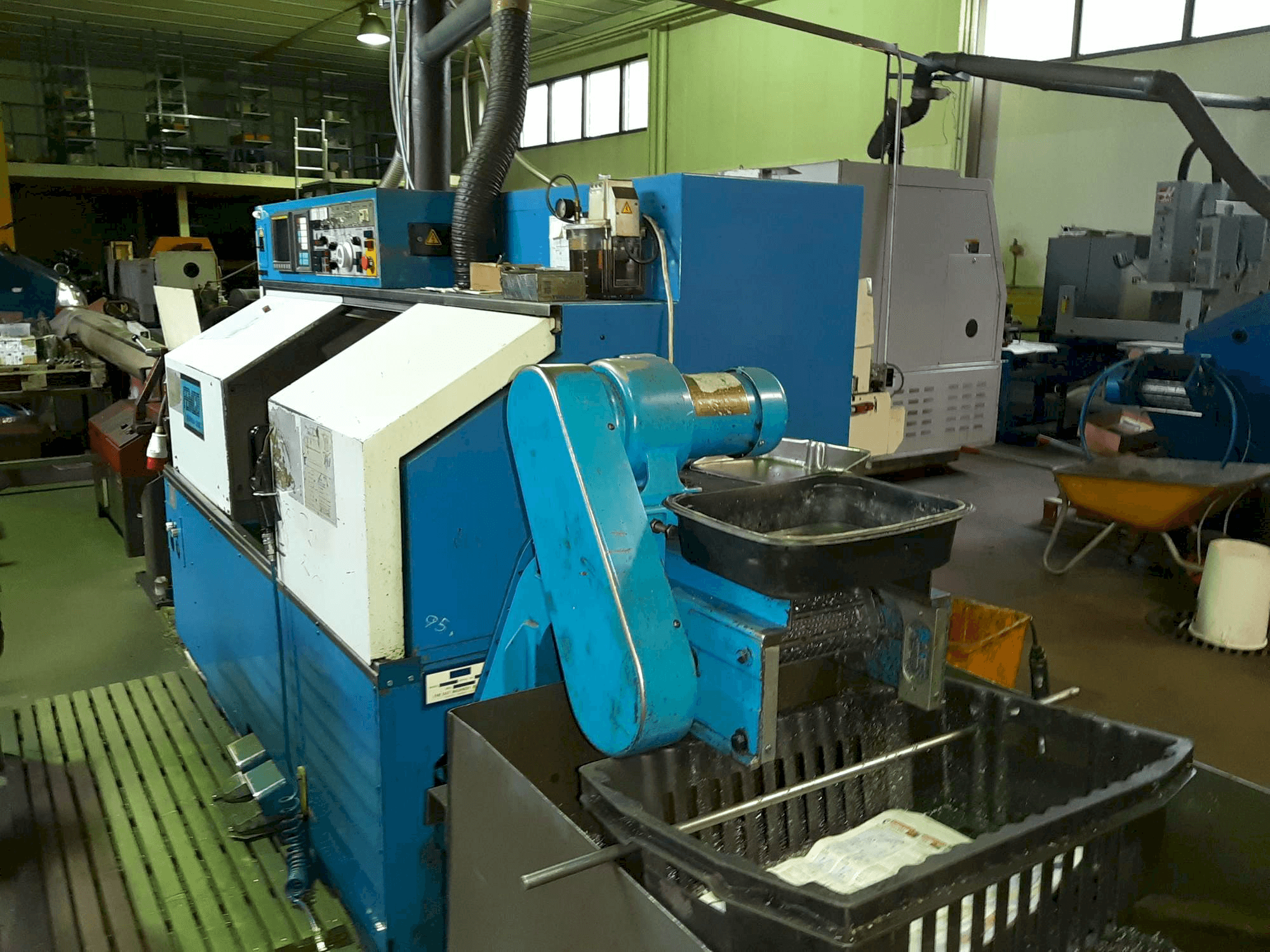 Masina FEMCO Durga 25E eestvaade