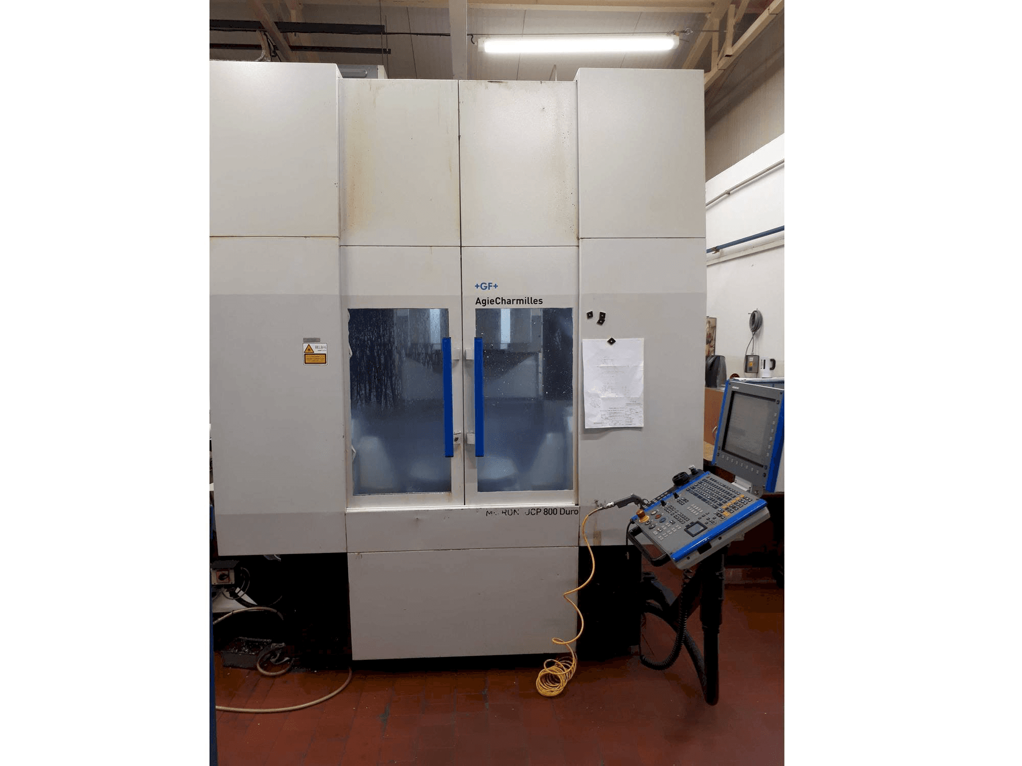 Masina GF Mikron UCP 800 Duro eestvaade