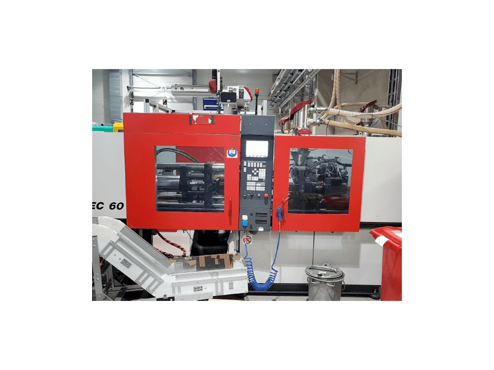 Masina FERROMATIK MILACRON 600-355 K-TEC eestvaade