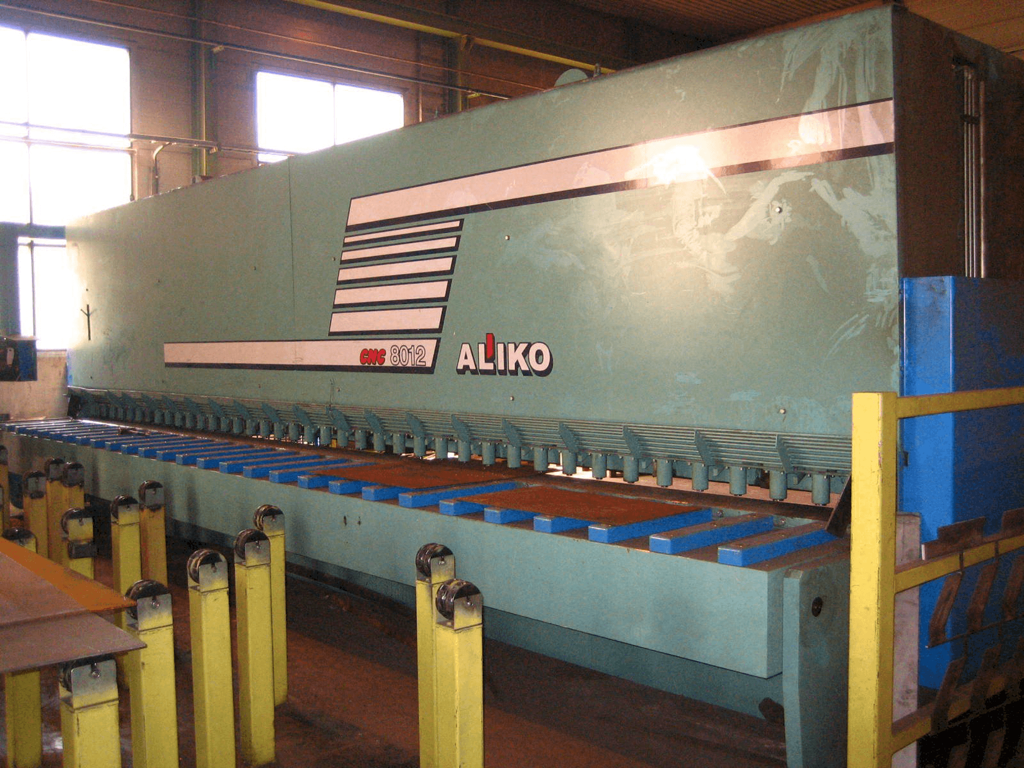 Masina ALIKO 8000/12 eestvaade