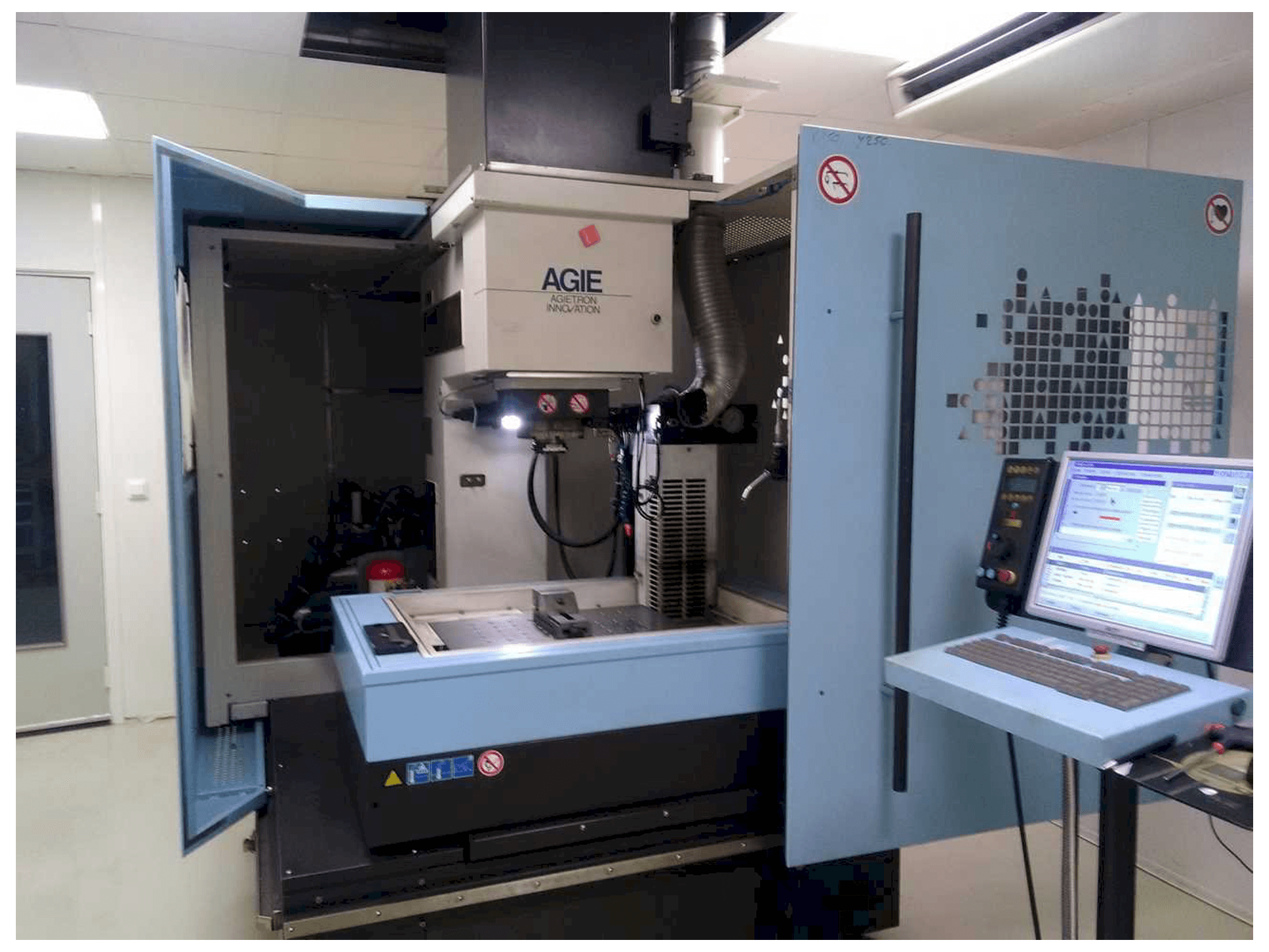 Masina AGIE AGIETRON INNOVATION 2 eestvaade