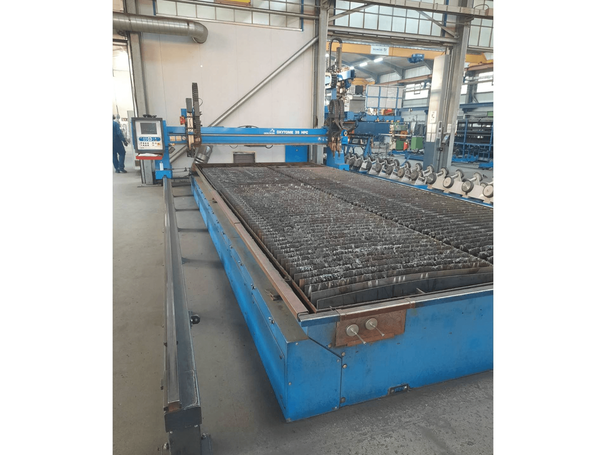 Masina Oerlikon Oxytome 35 HPC eestvaade