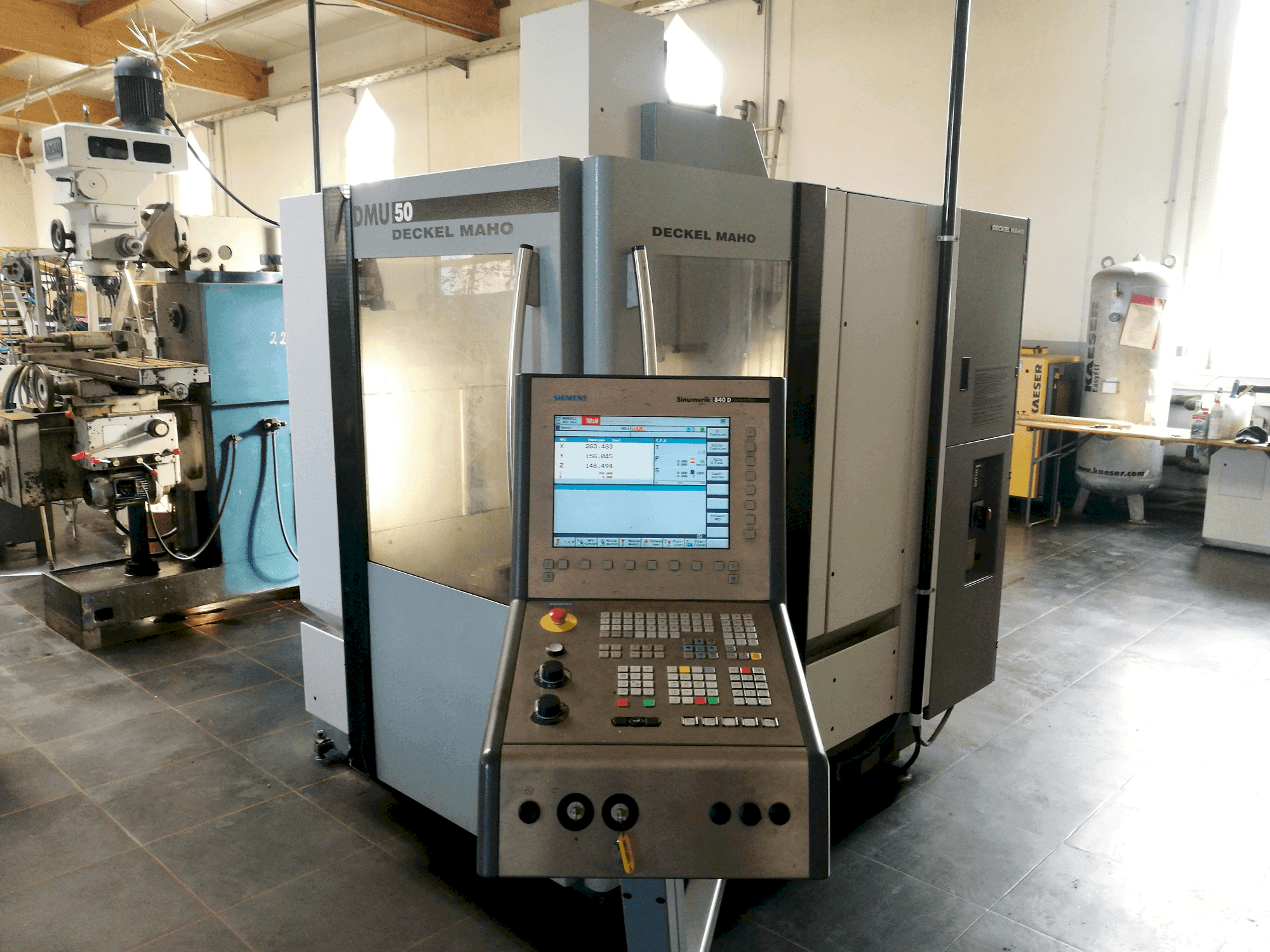 Masina DECKEL MAHO DMU 50 eestvaade