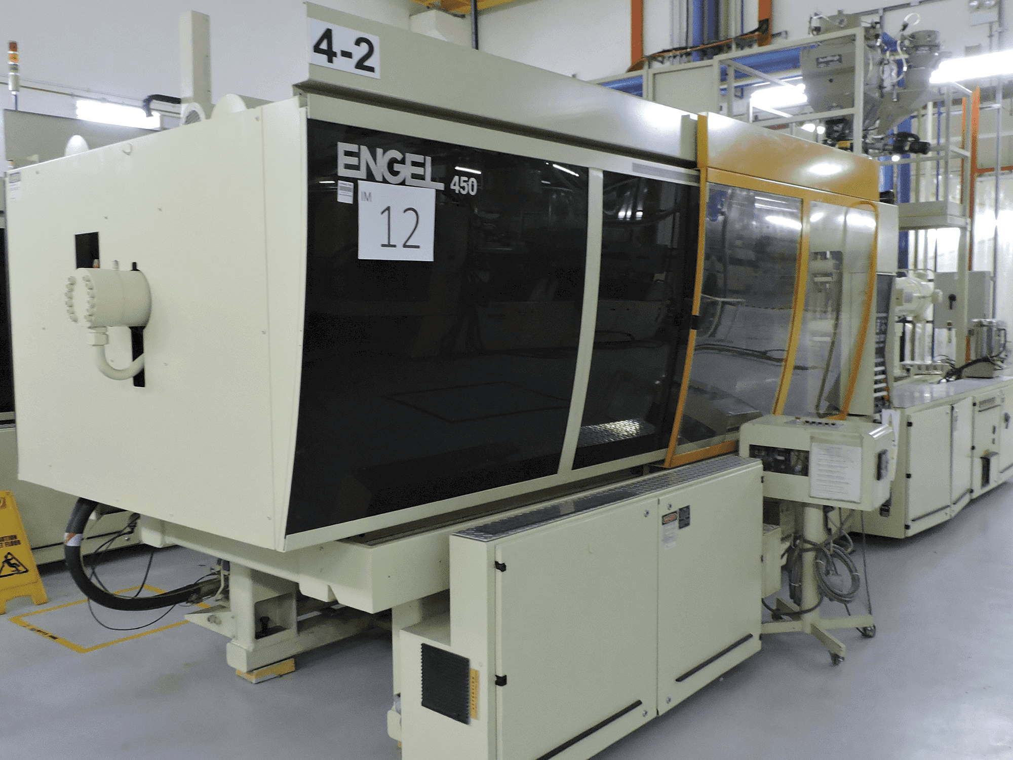 Masina ENGEL ES1300/450 BHP eestvaade