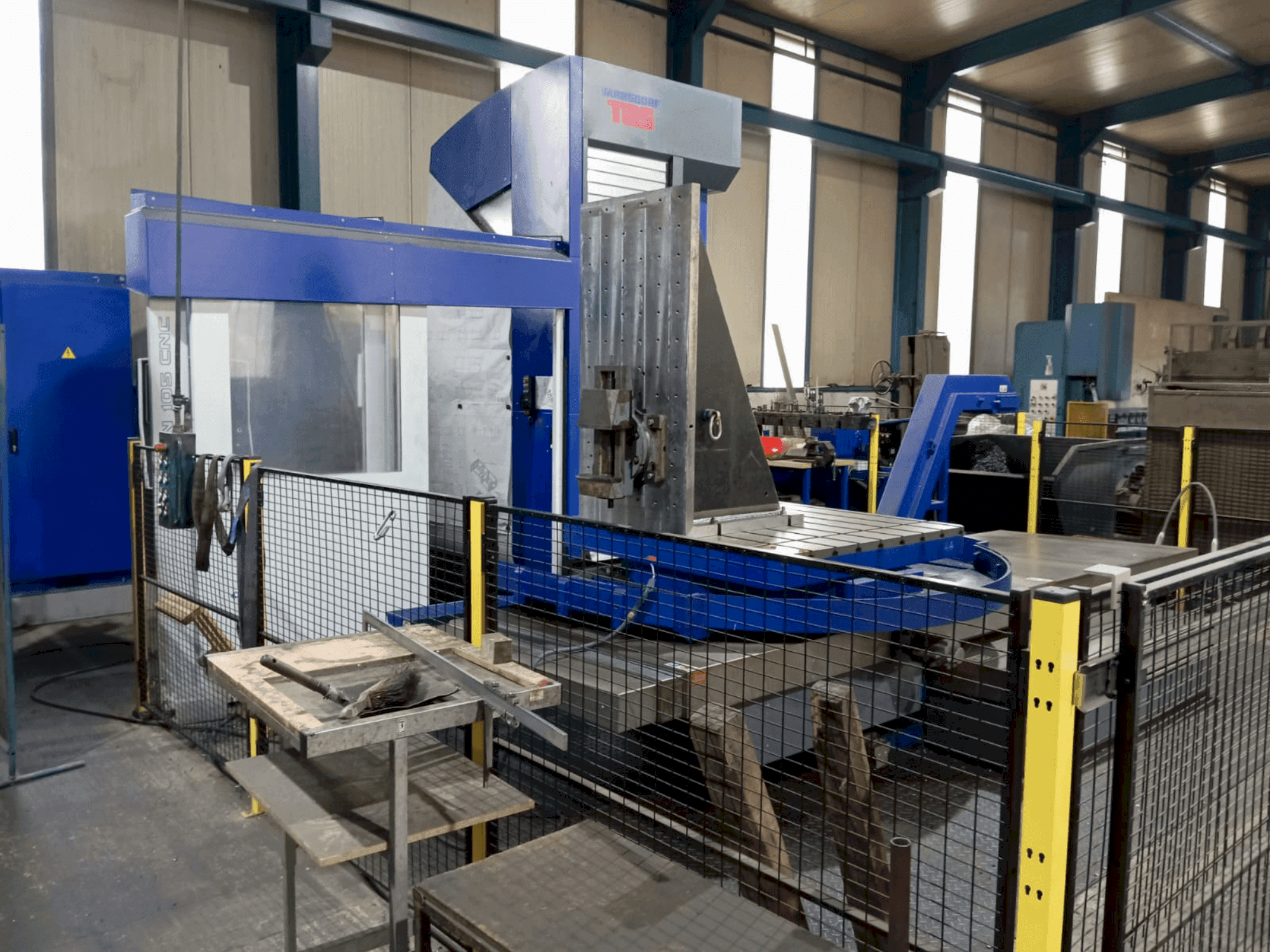 Masina TOS Vansdorf WHQ 105 eestvaade