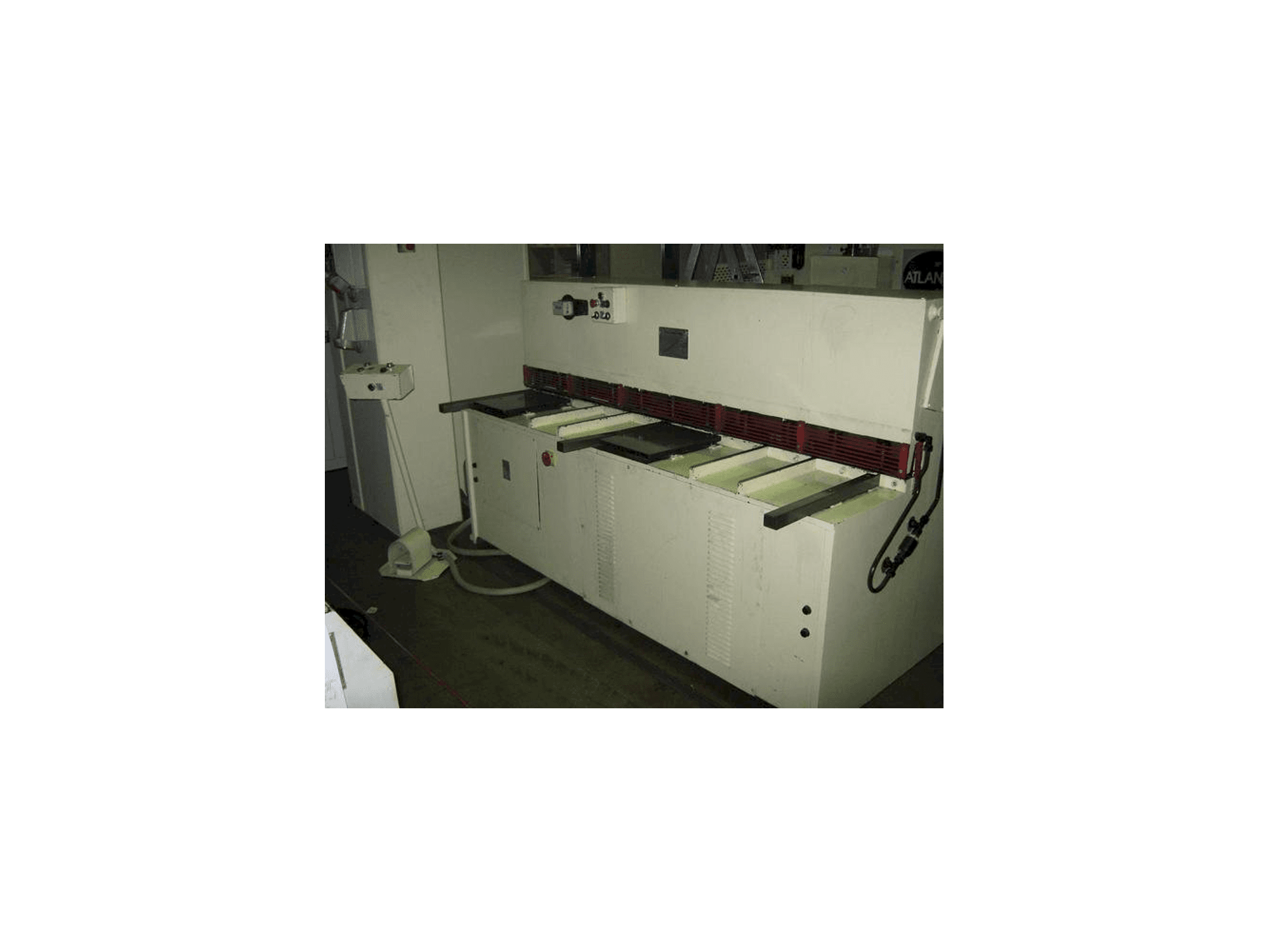 Masina GEFI LVS-2000 eestvaade