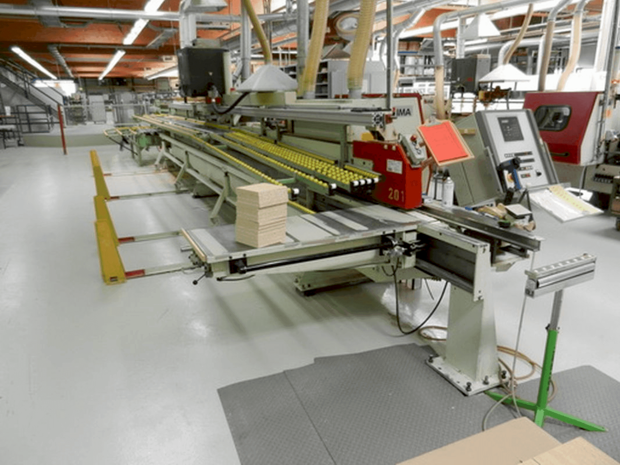 Masina LIGMATECH ZHR 15/XX/RE eestvaade