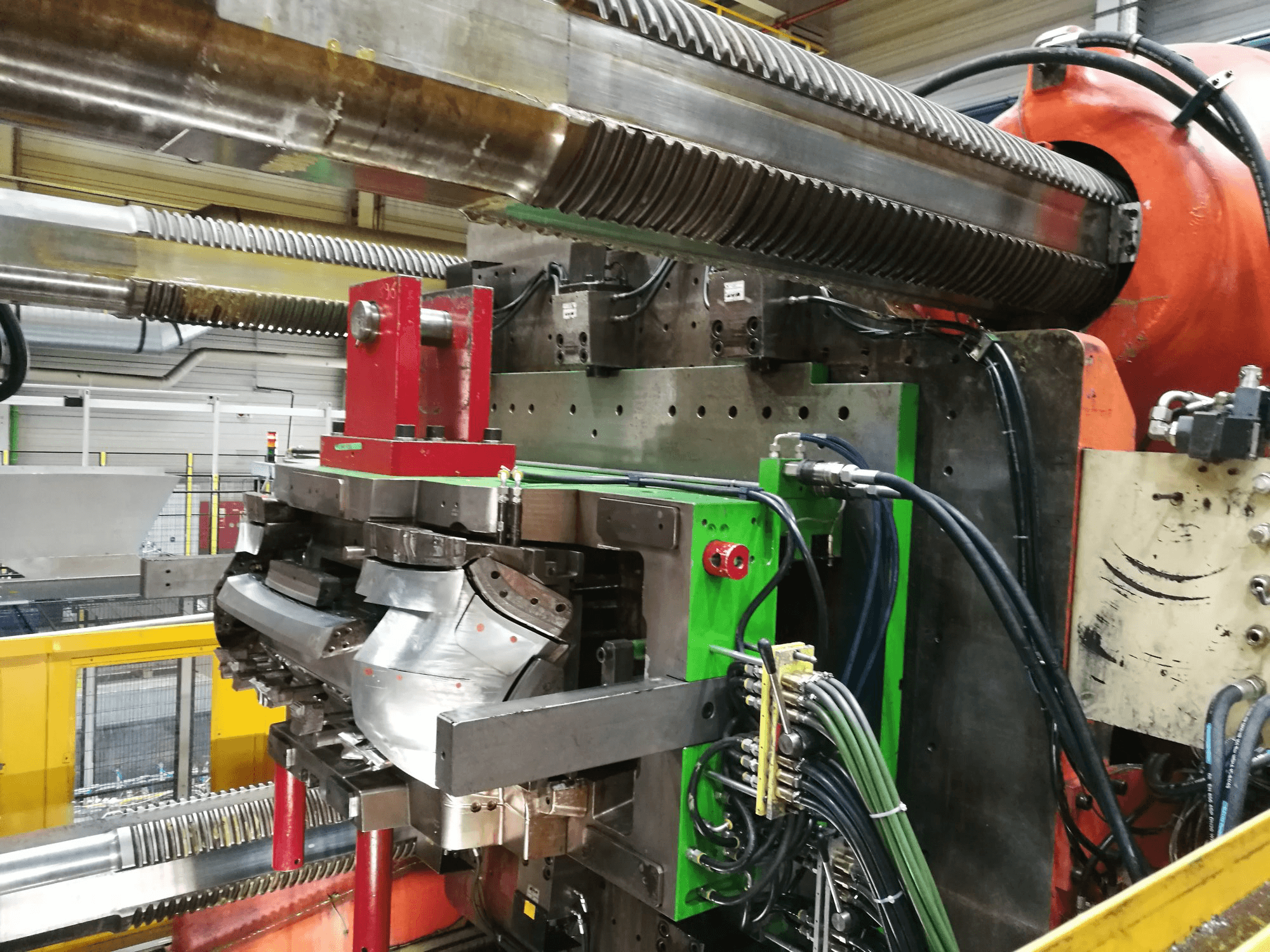 Masinavaade Husky EL 4000 RS 170/145 vasakult