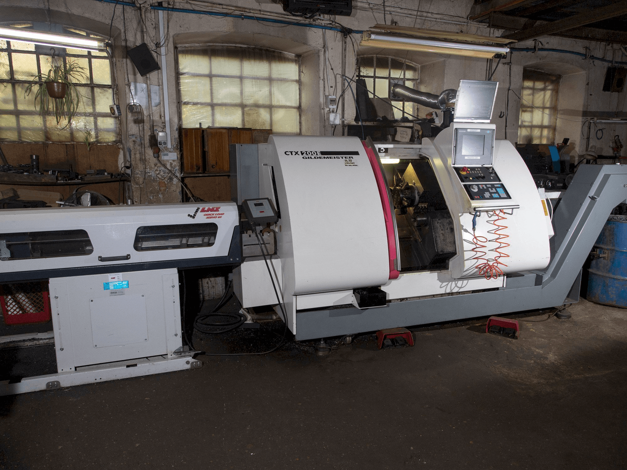 Masina Gildemeister CTX-200 E eestvaade