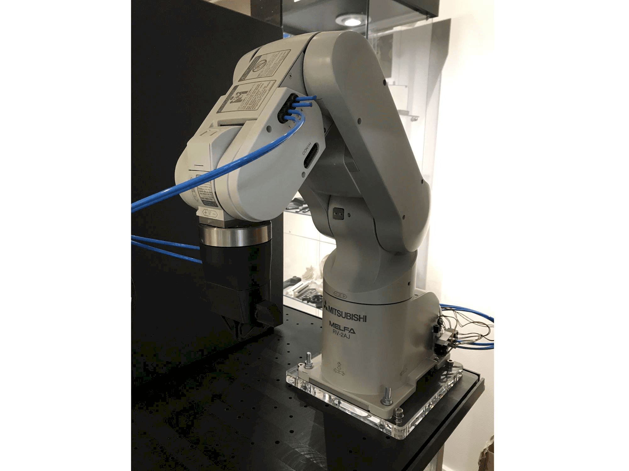 Masina Mitsubishi RV-2AJ eestvaade