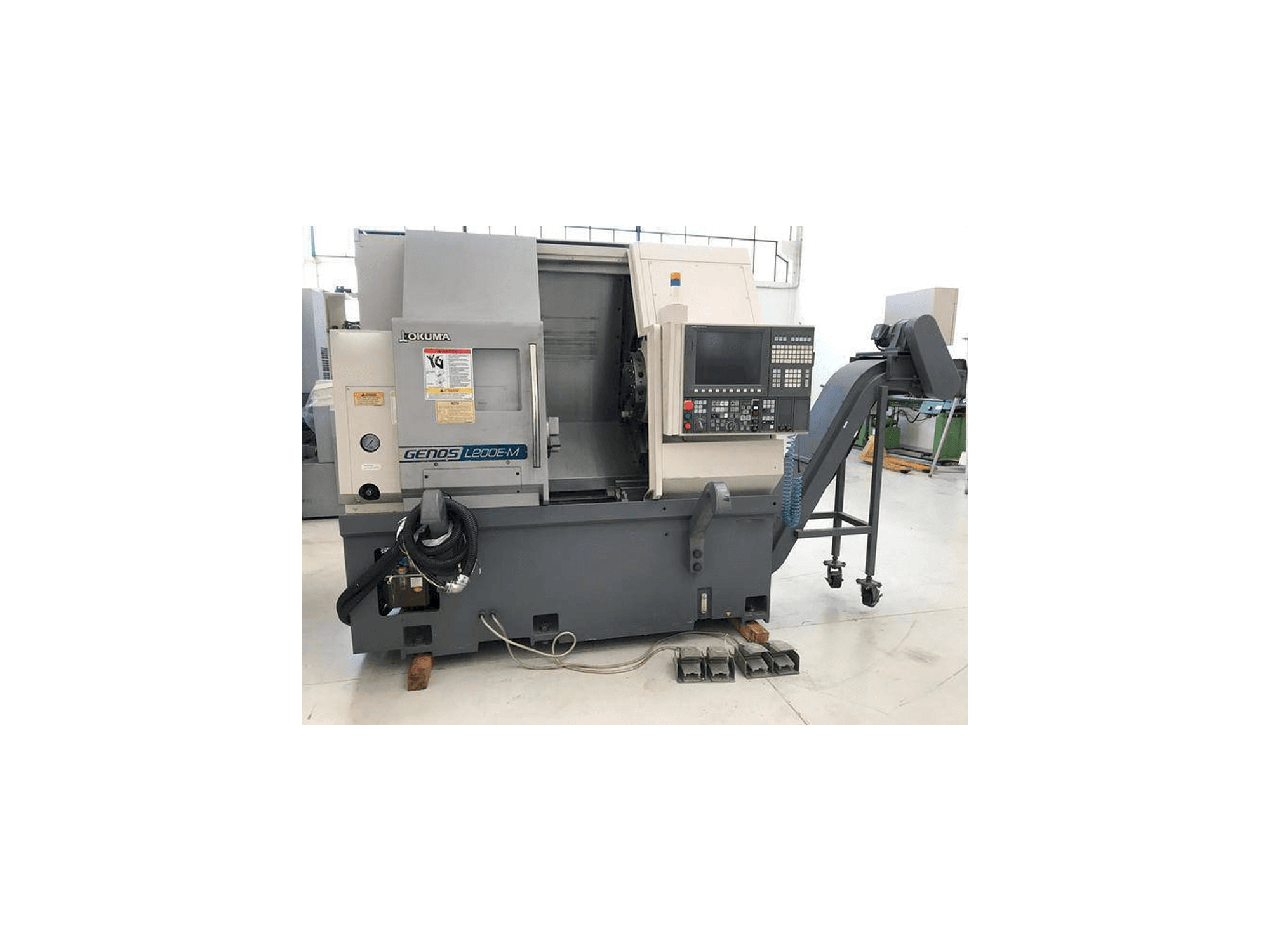 Masina Okuma Genos L200E-MY eestvaade
