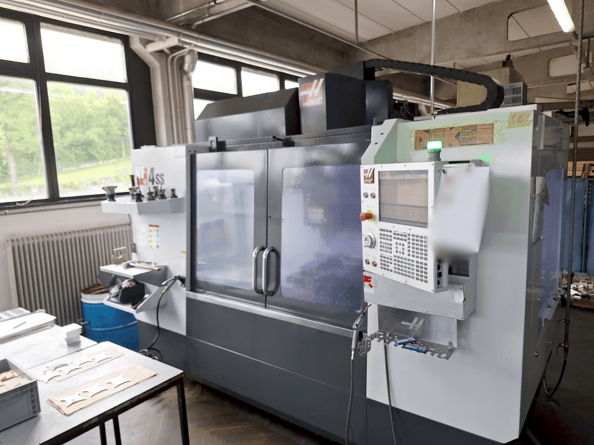 Masina HAAS VF-4SS eestvaade