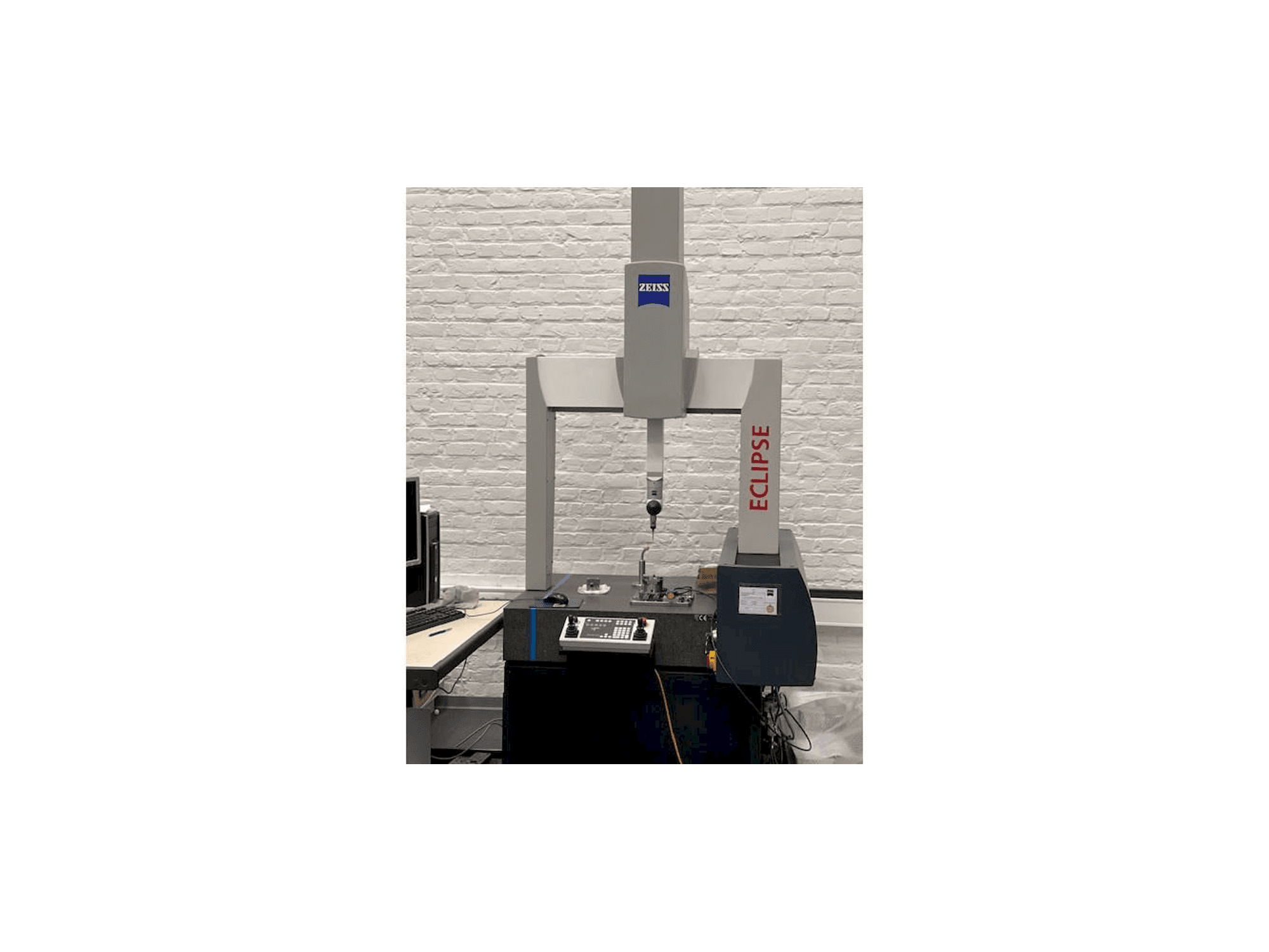Masina ZEISS Eclipse eestvaade