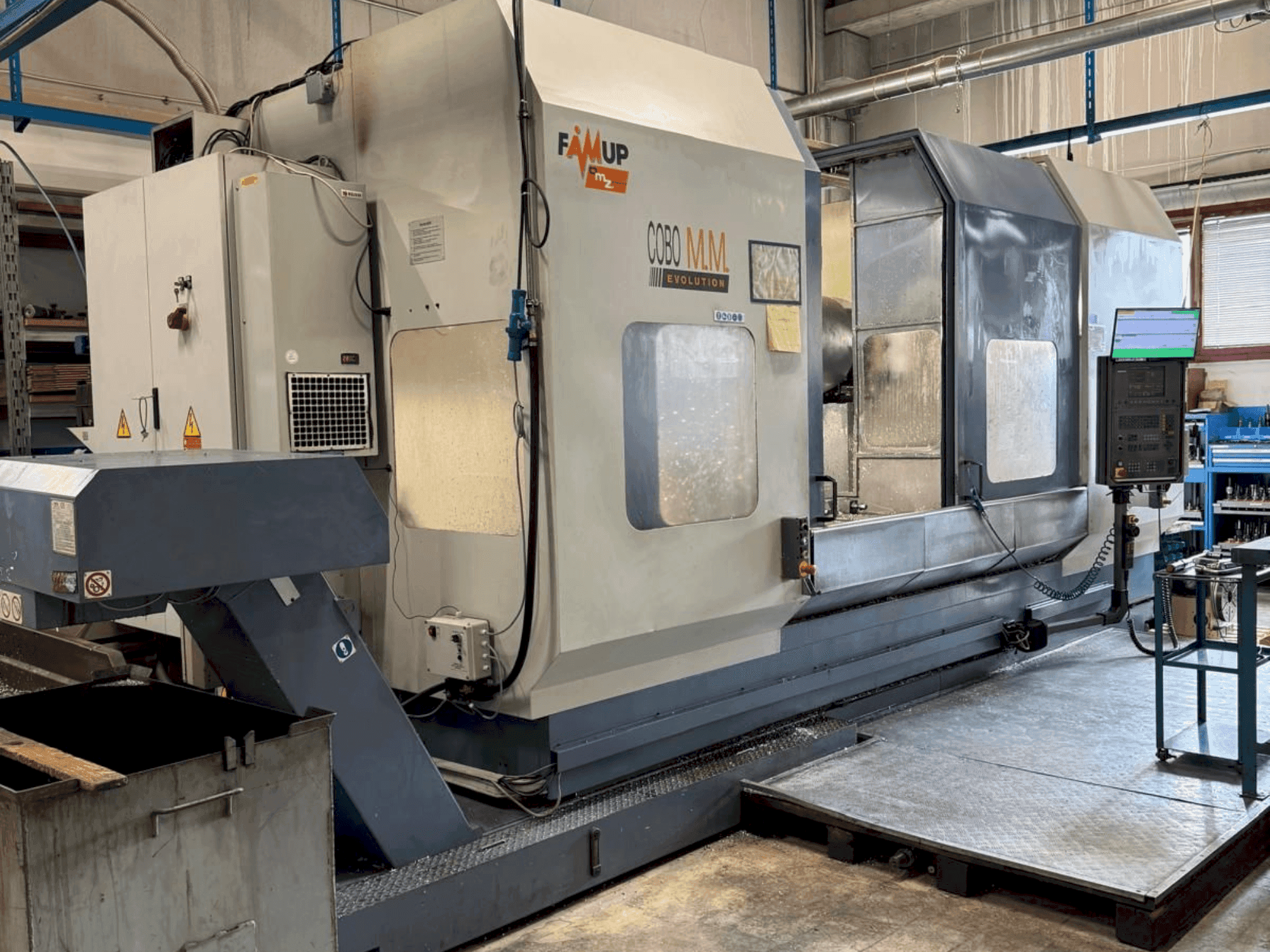 Masina FAMUP COBO MM 3000 eestvaade