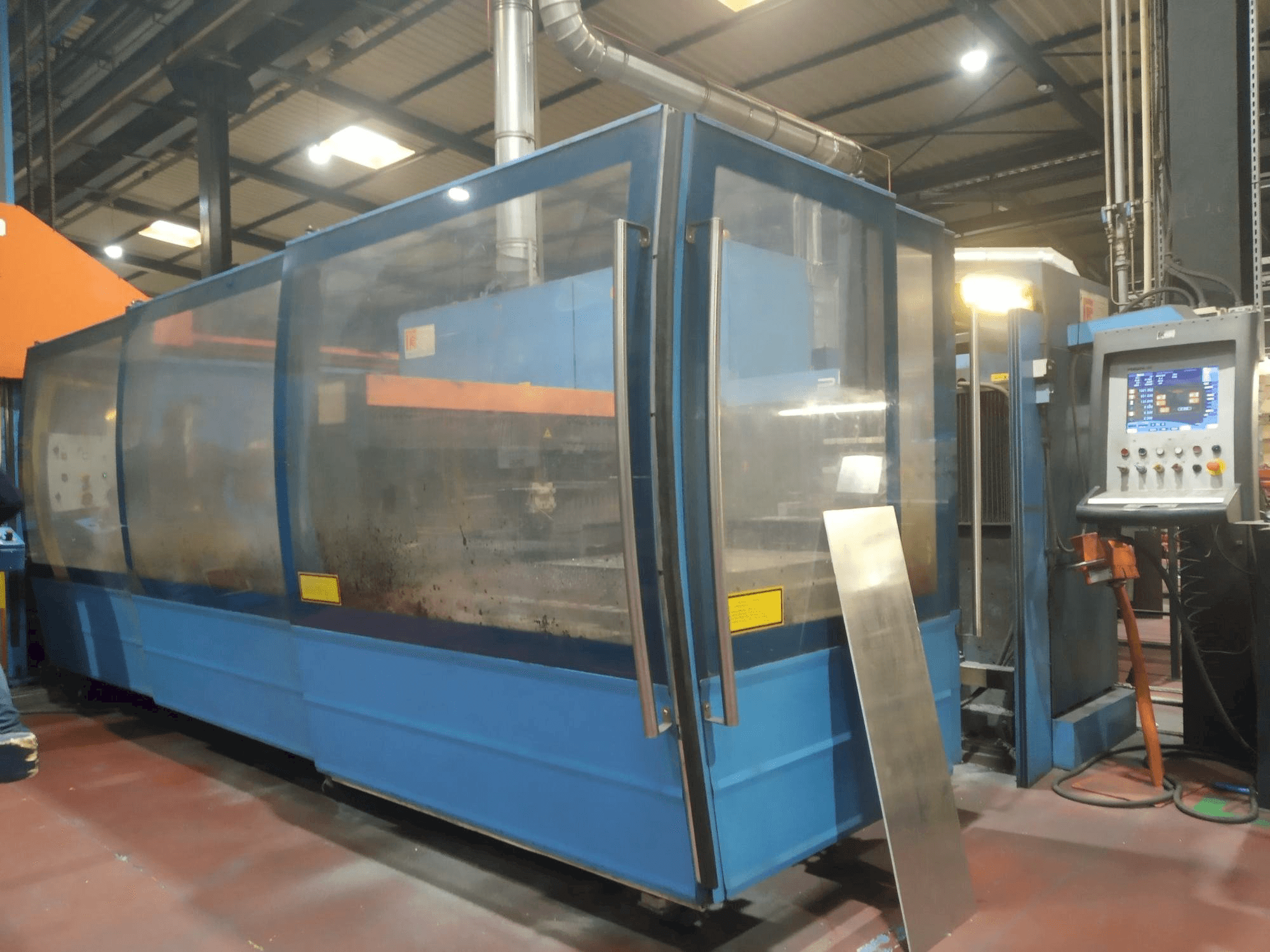 Masinavaade Prima Power Platino 1530 vasakult