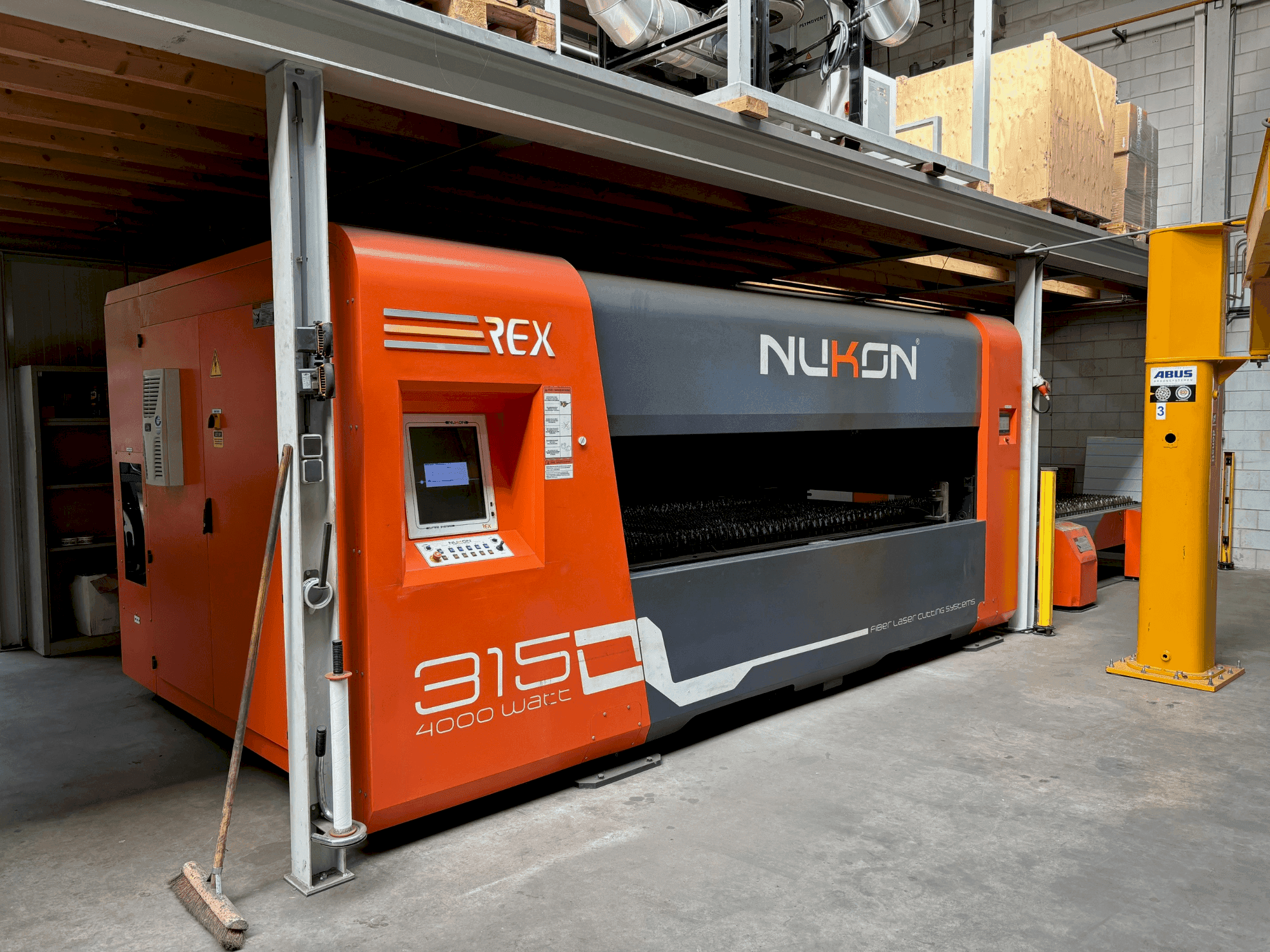 Masina NUKON REX PP 315 4kW eestvaade