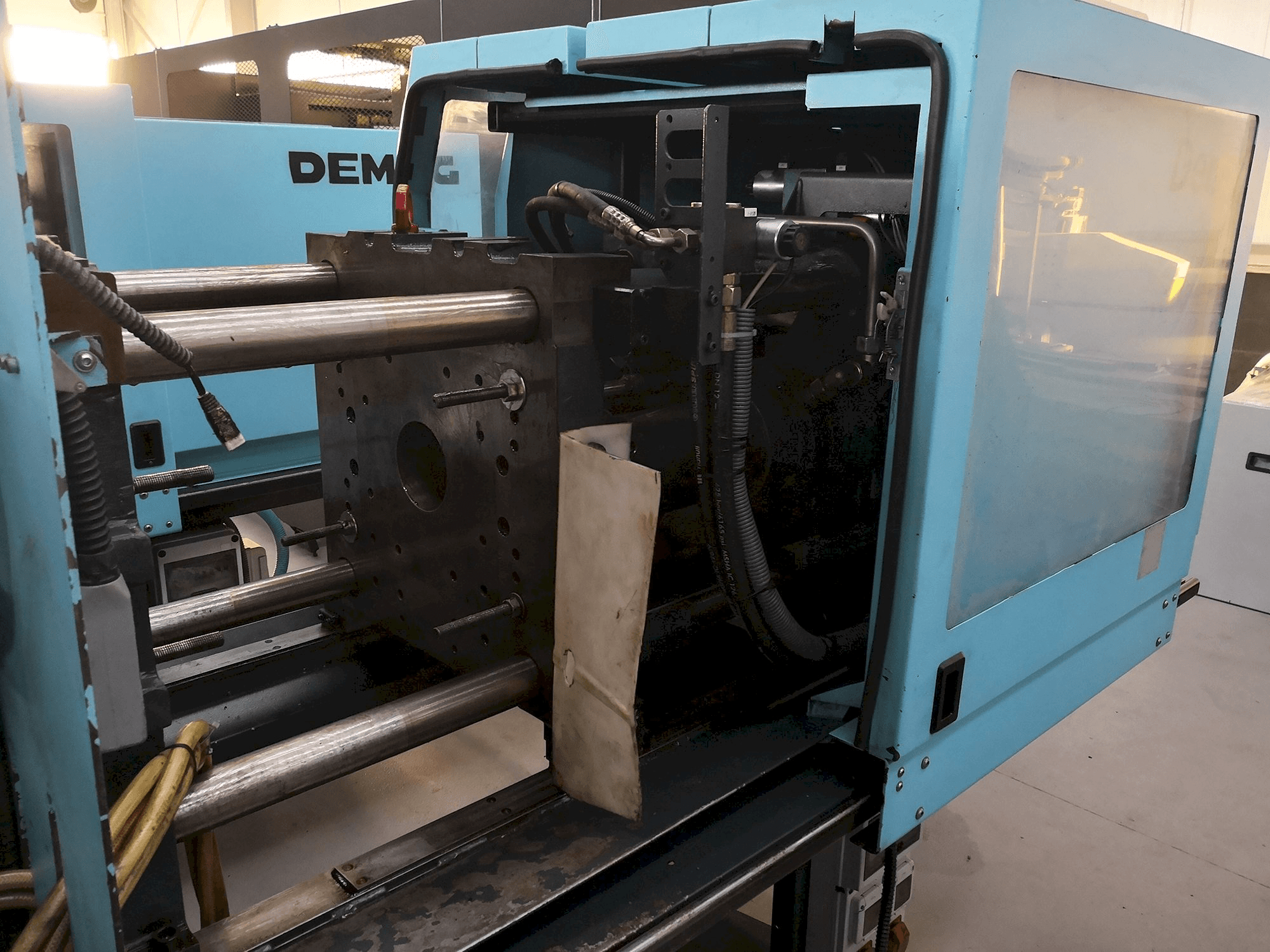 Masina DEMAG Ergotech 80/400 viva tööruum