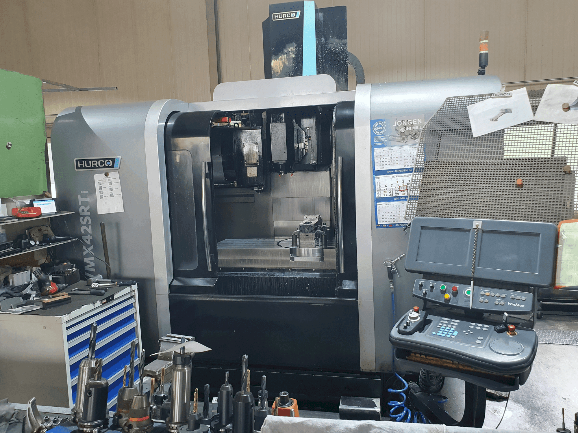 Masina Hurco VMX 42 SRTi eestvaade
