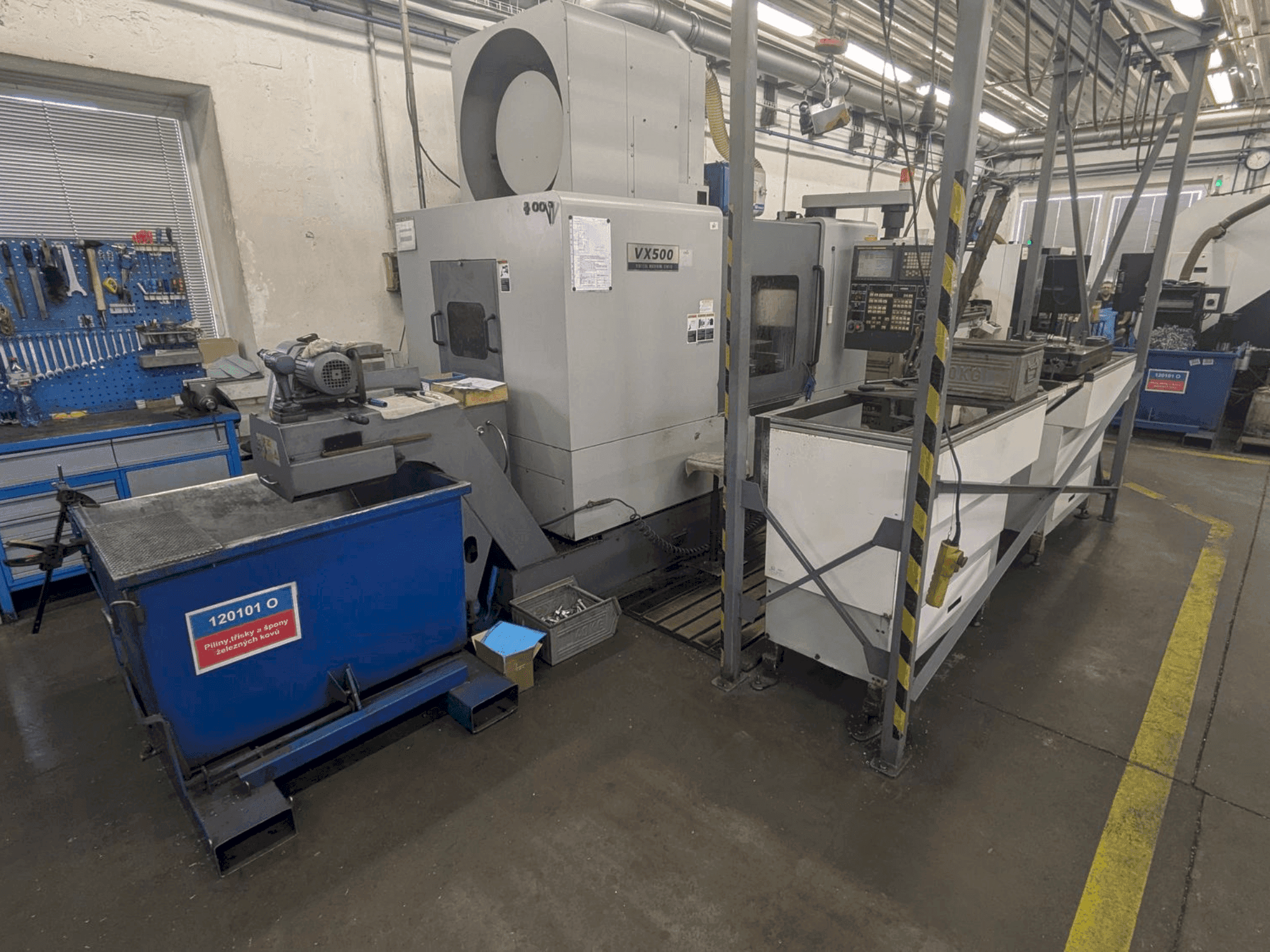 Masina HYUNDAI KIA VX500 eestvaade