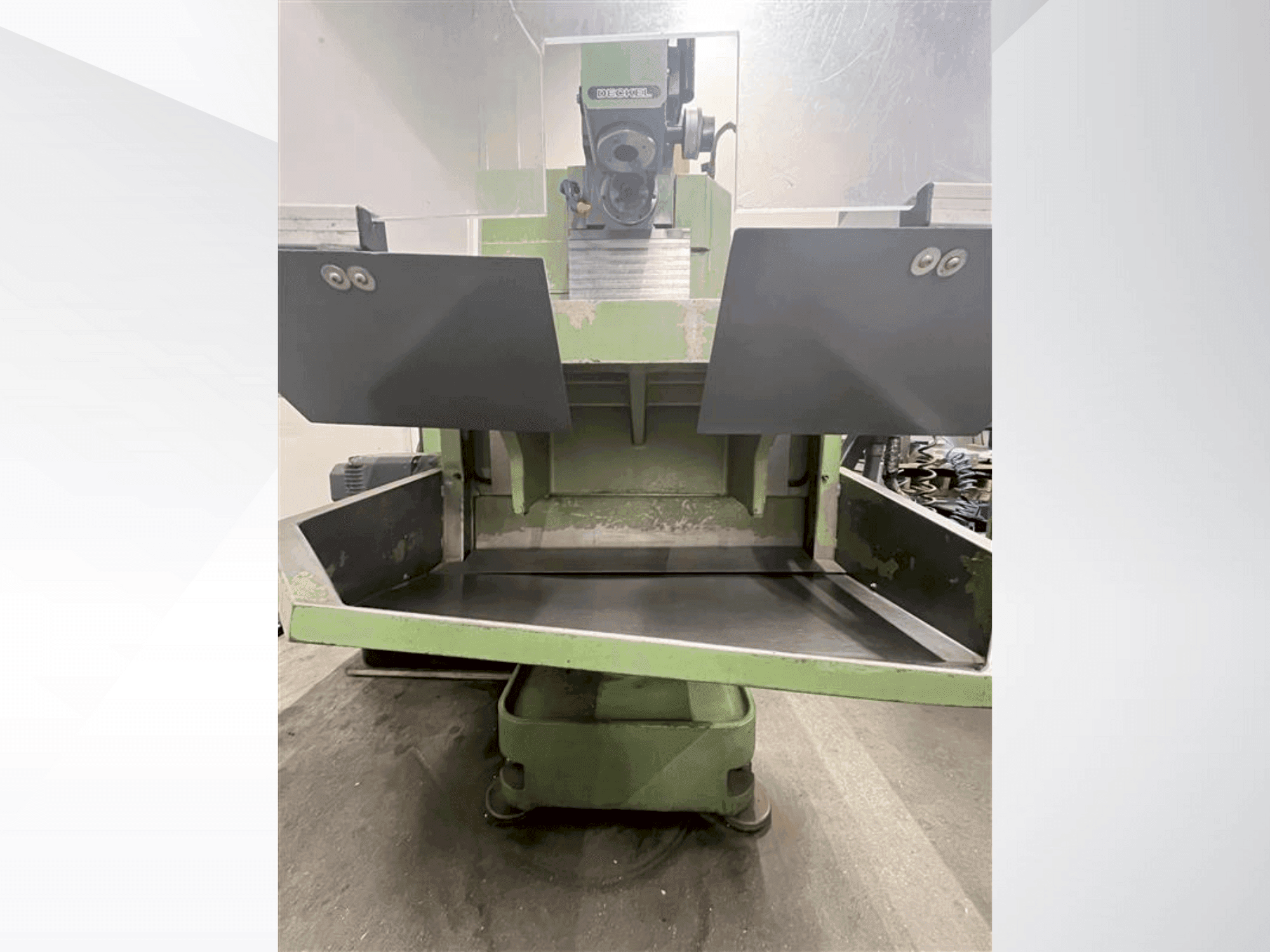 Masina DECKEL FP2A eestvaade