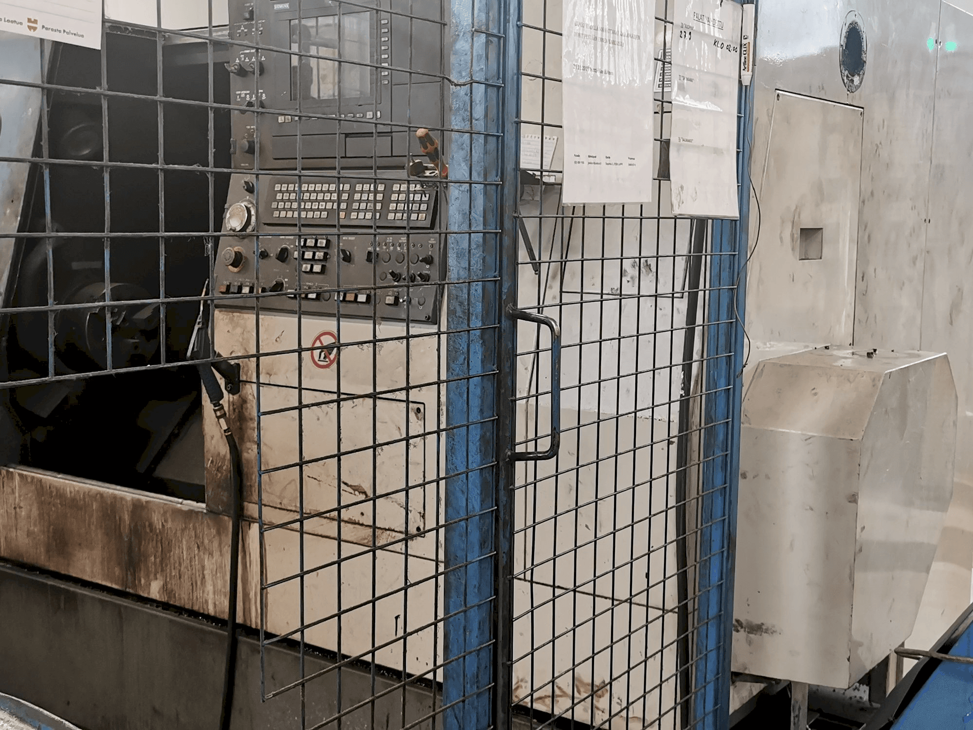 Masina Hyundai HIT 250 S eestvaade