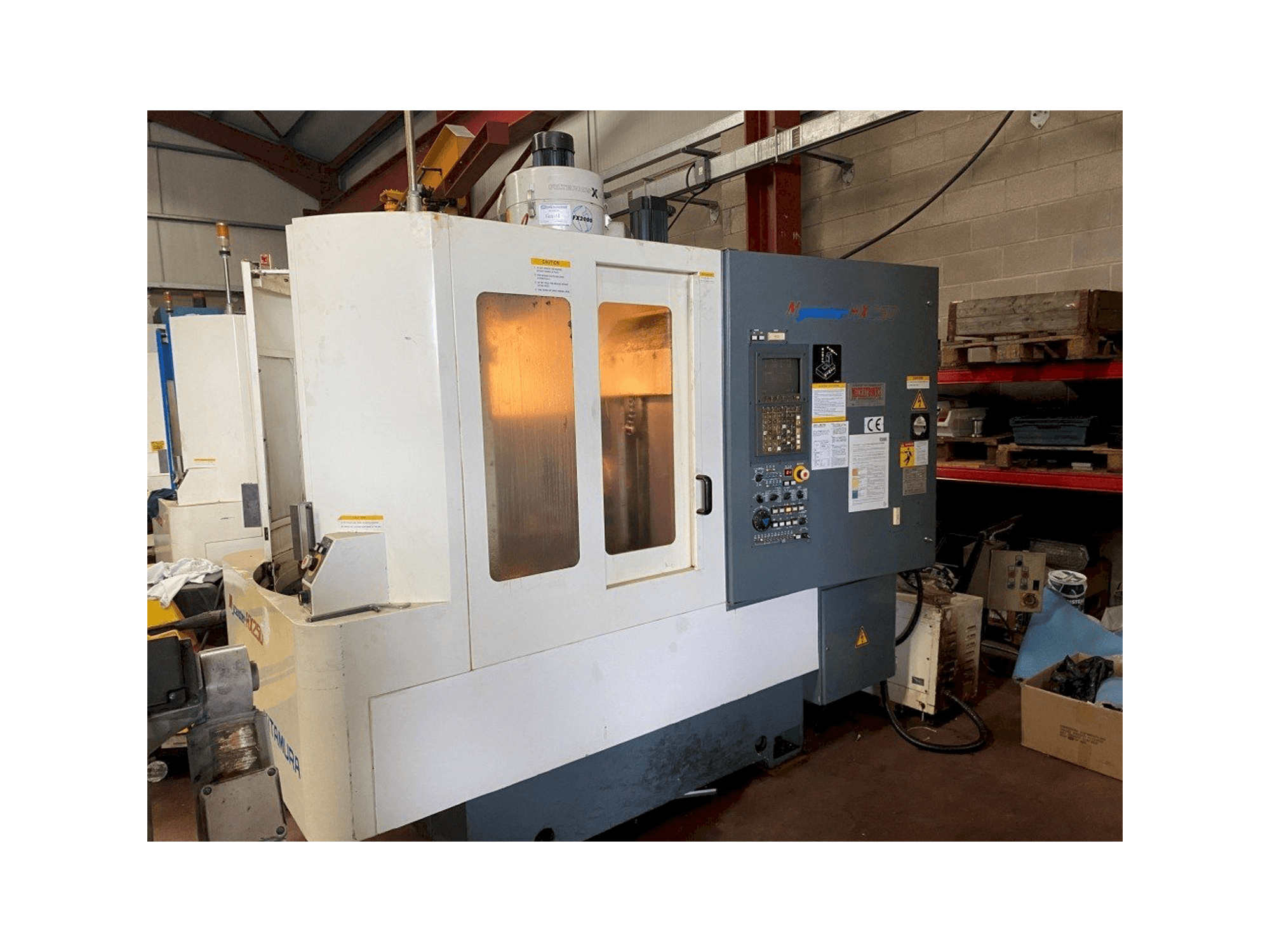 Masina Kitamura Mycenter HX250 eestvaade