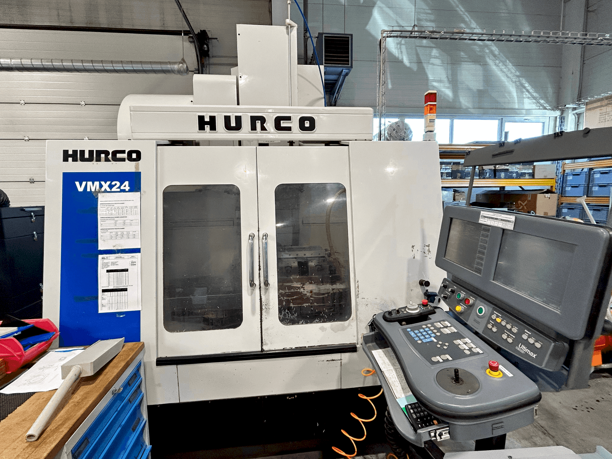 Masina Hurco VMX24 eestvaade