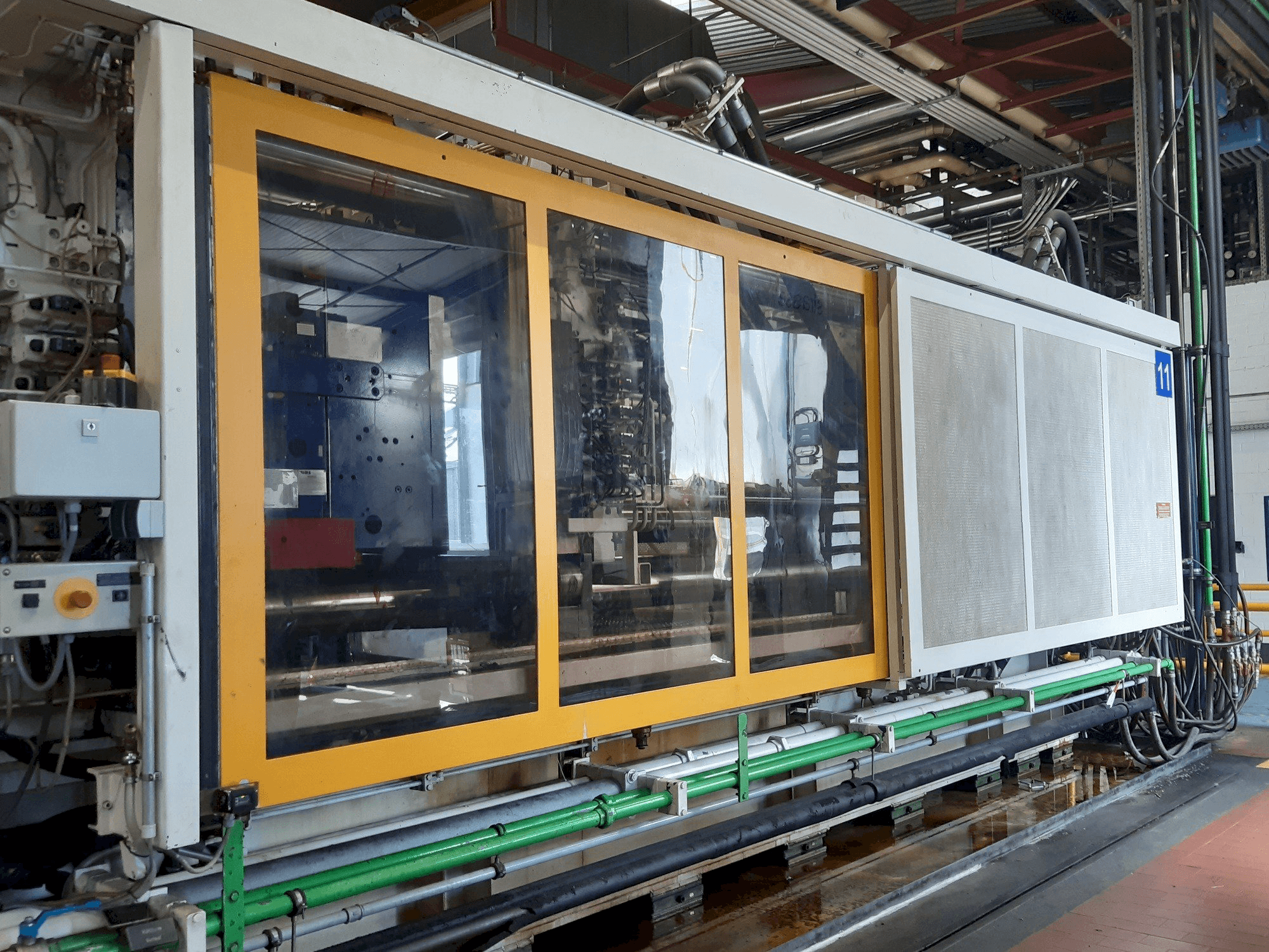 Masina Krauss Maffei 1300-8000 M eestvaade