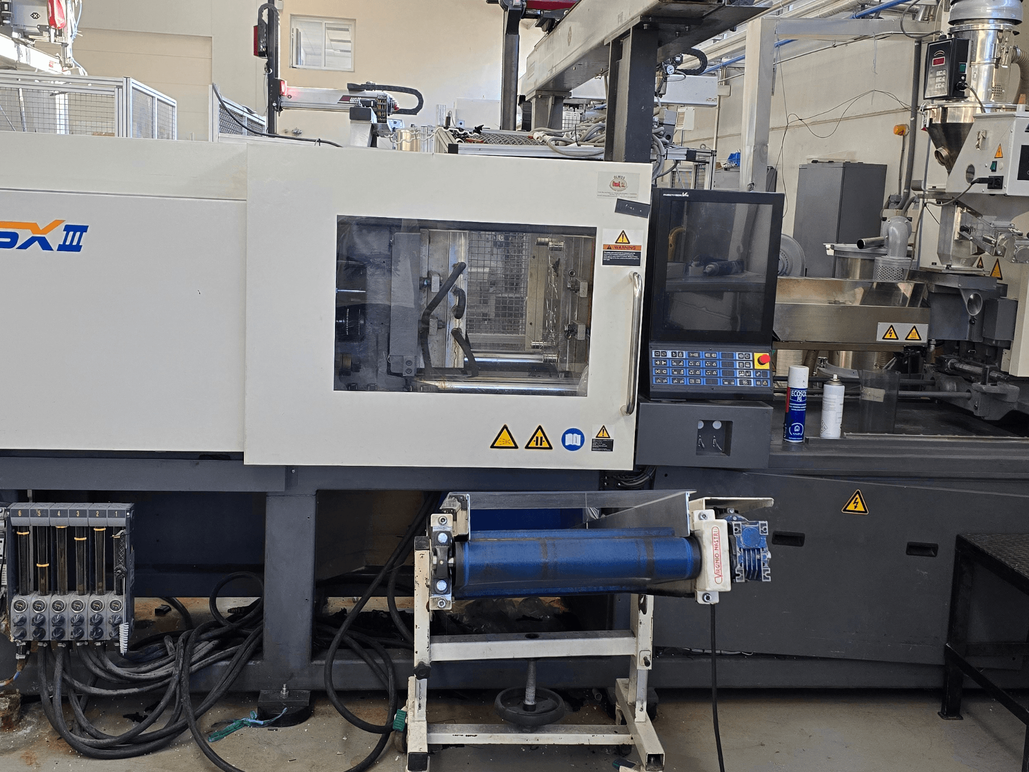 SHIBAURA EC130SXIII-4A elektriline survevalu masin, esiplaanil, juhtpaneel ja hüdraulikakomponendid.