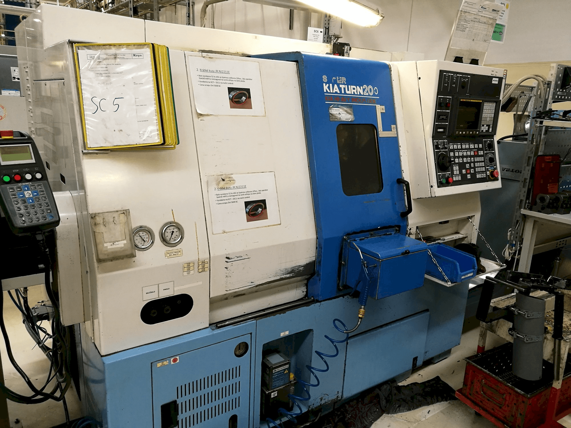 Masina Kia Super Kia Turn 200 eestvaade