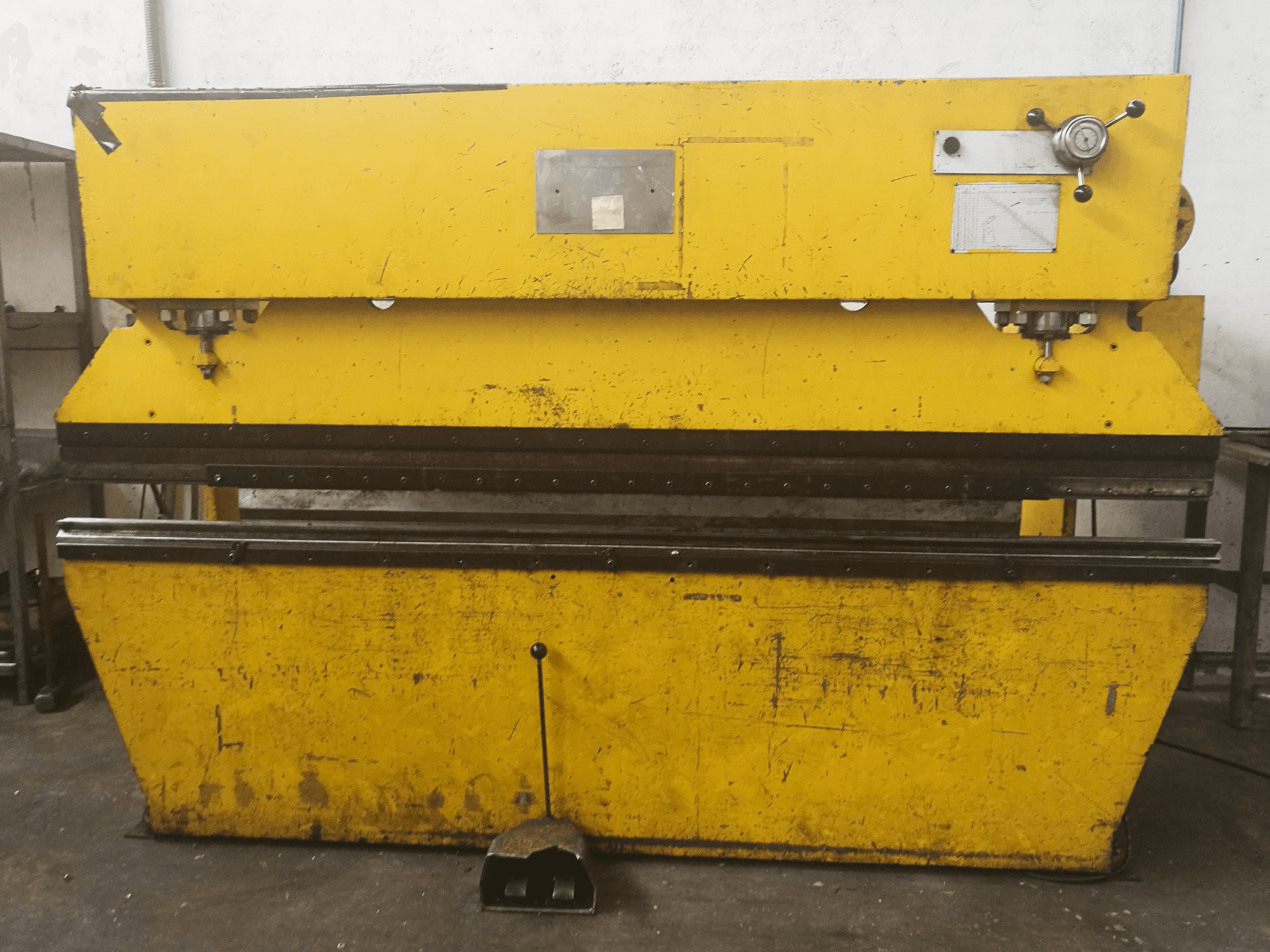 Masina Ajial 75 Tn eestvaade