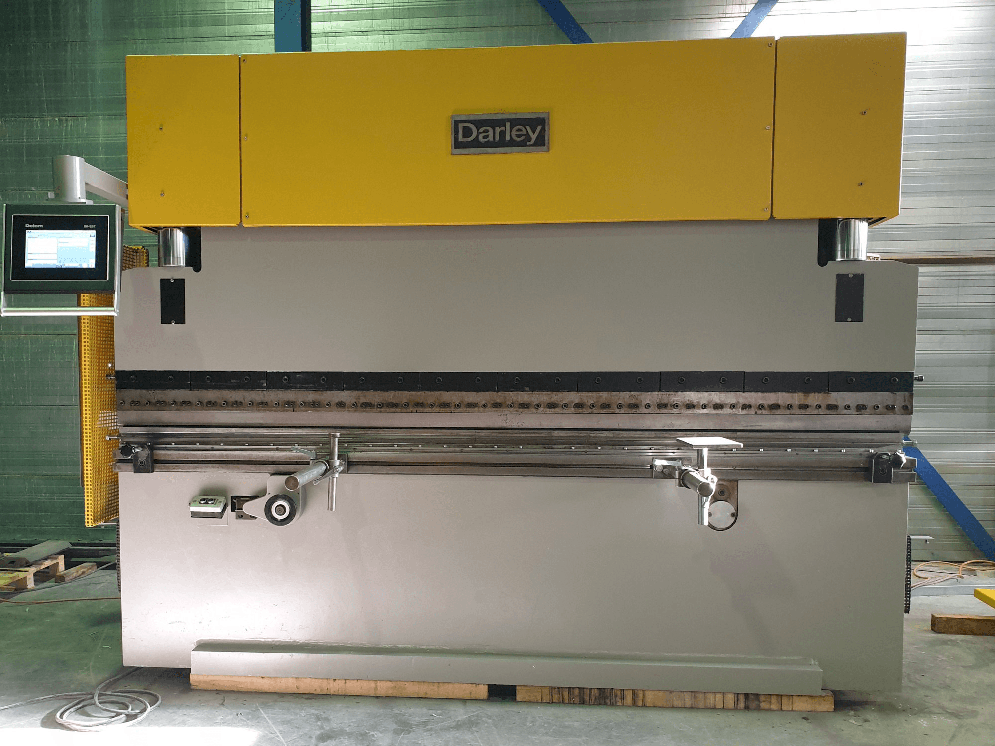 Masina Darley EHP 80 31/25 eestvaade