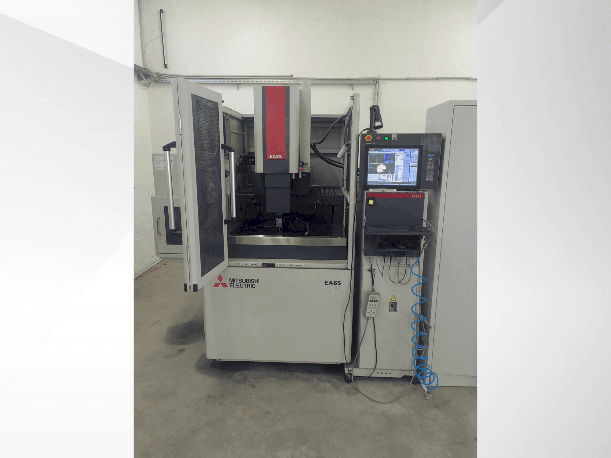 Masina Mitsubishi Electric EA8S eestvaade