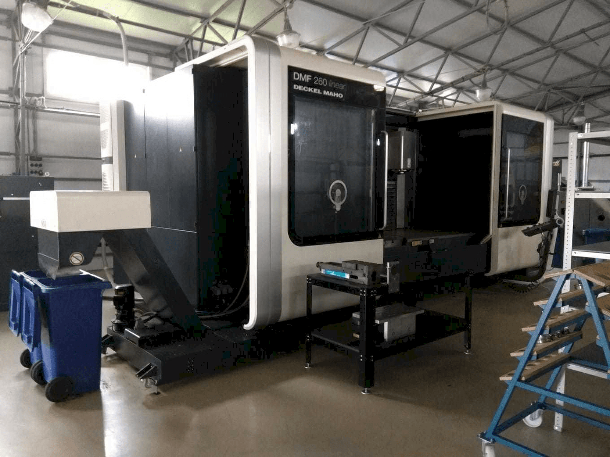 Masina DECKEL MAHO DMF 260 linear eestvaade