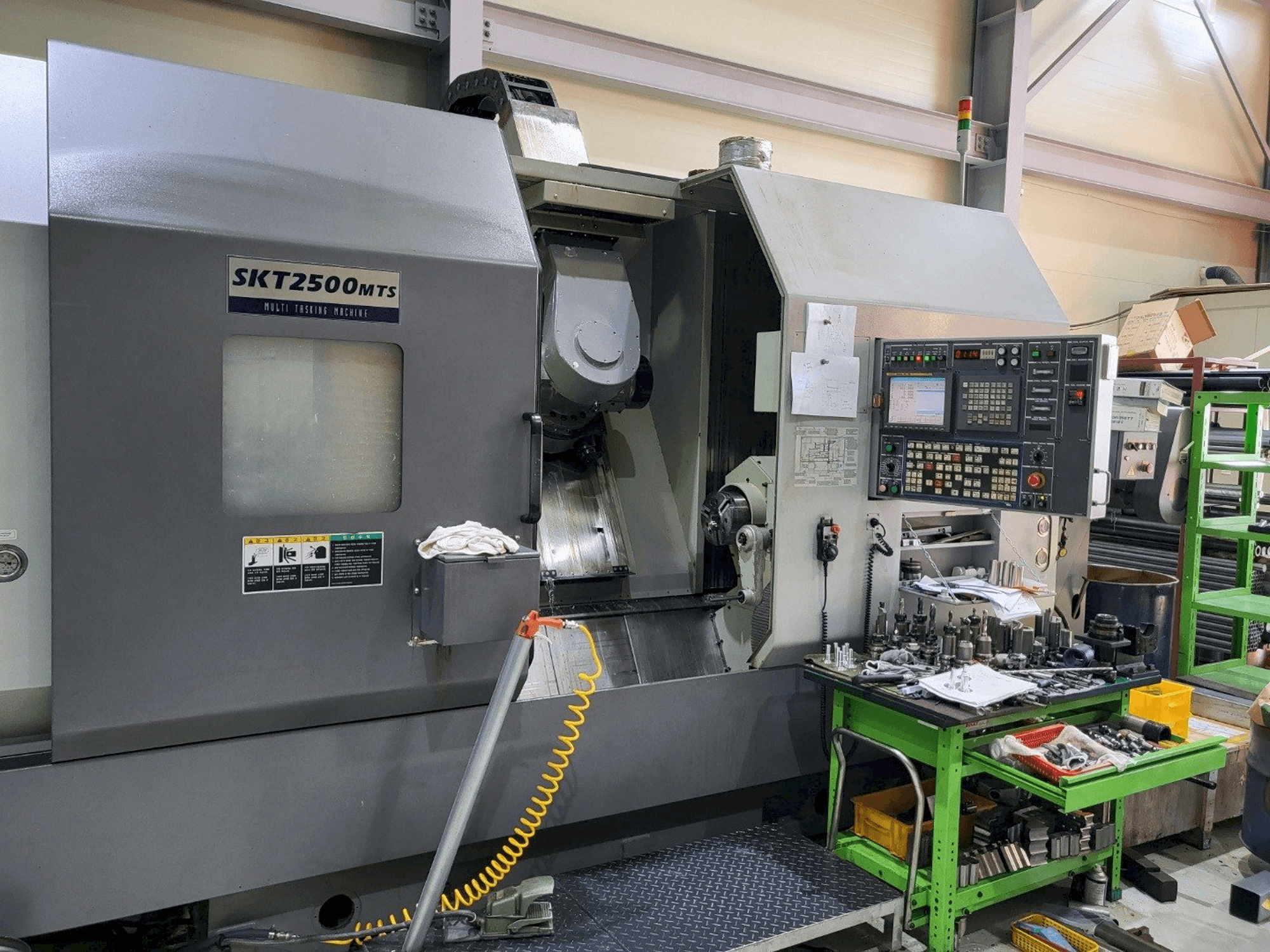 Masina Hyundai Wia SKT2500MTS eestvaade