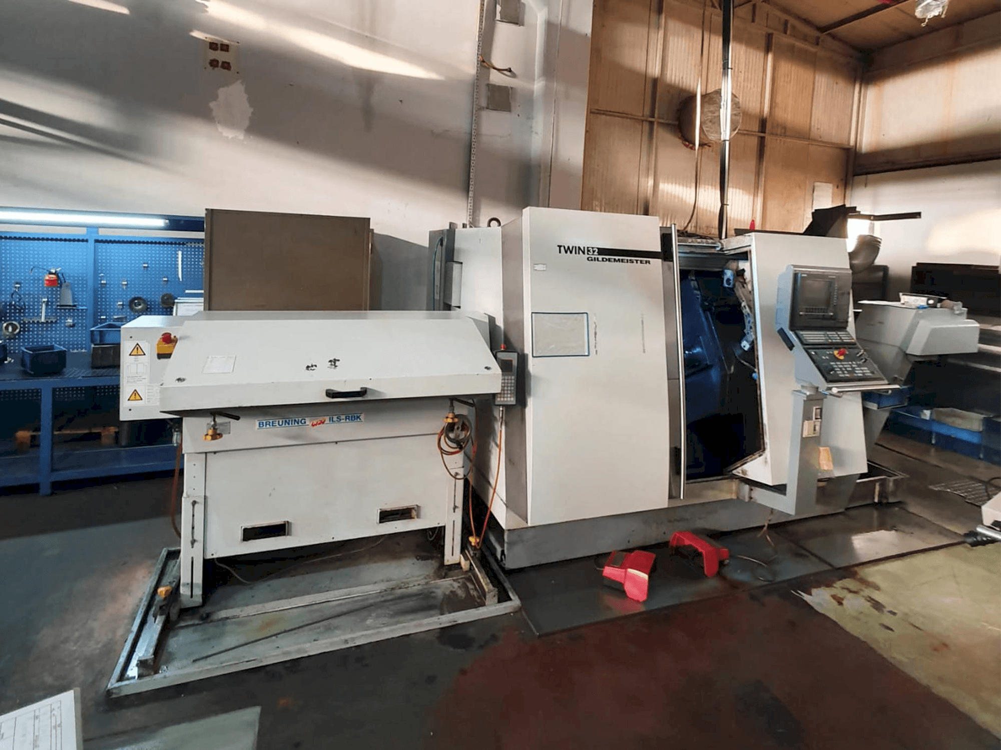 Masina Gildemeister TWIN 32 eestvaade