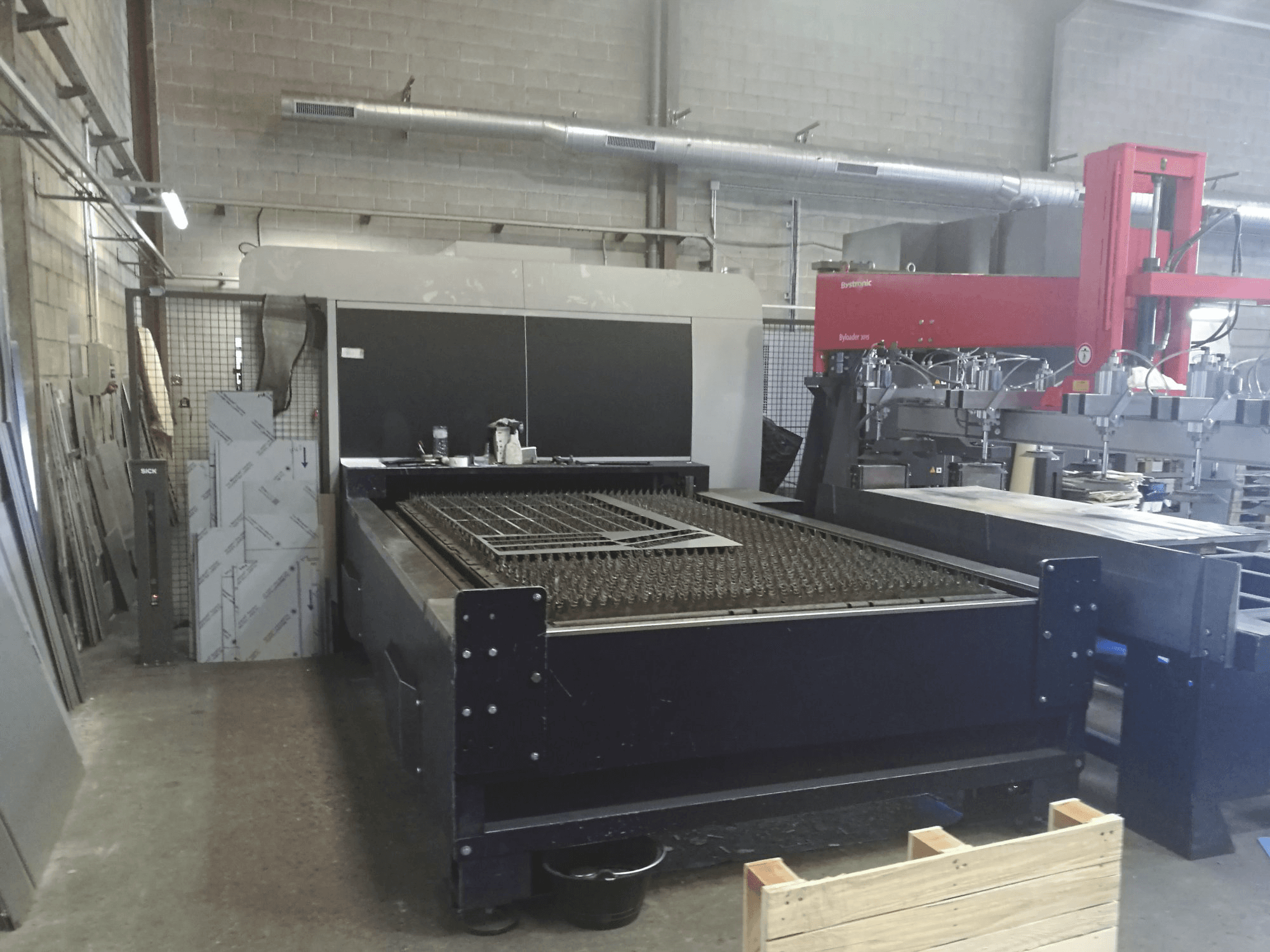 Masina Bystronic BySprint Fiber 3015 eestvaade
