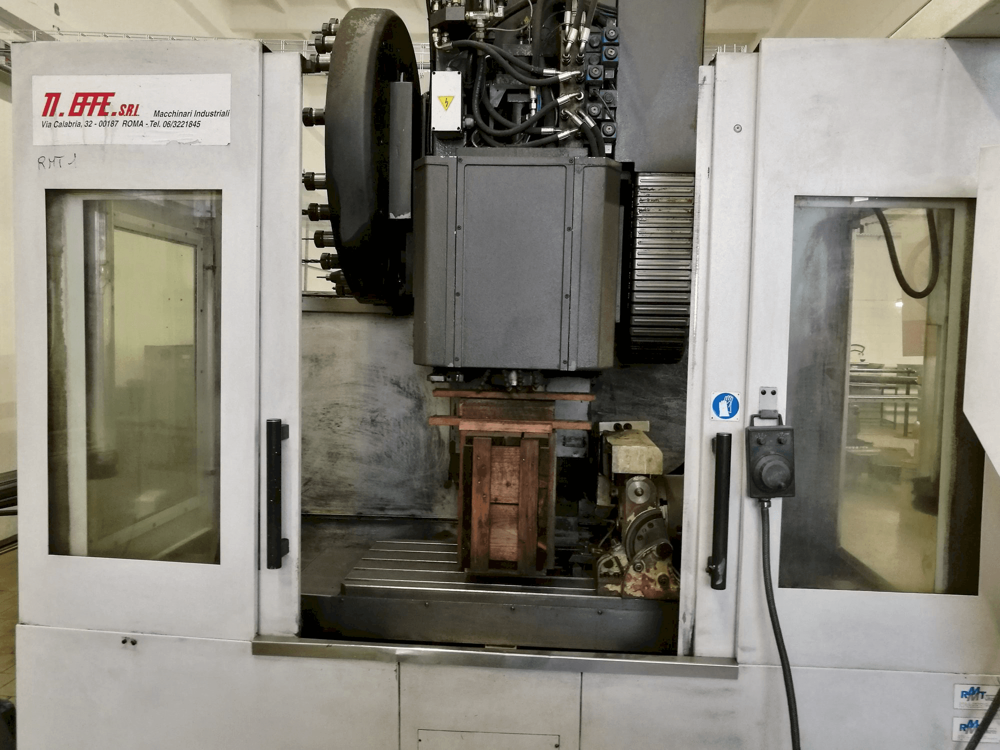 Masina RMT Kompakt 8 eestvaade