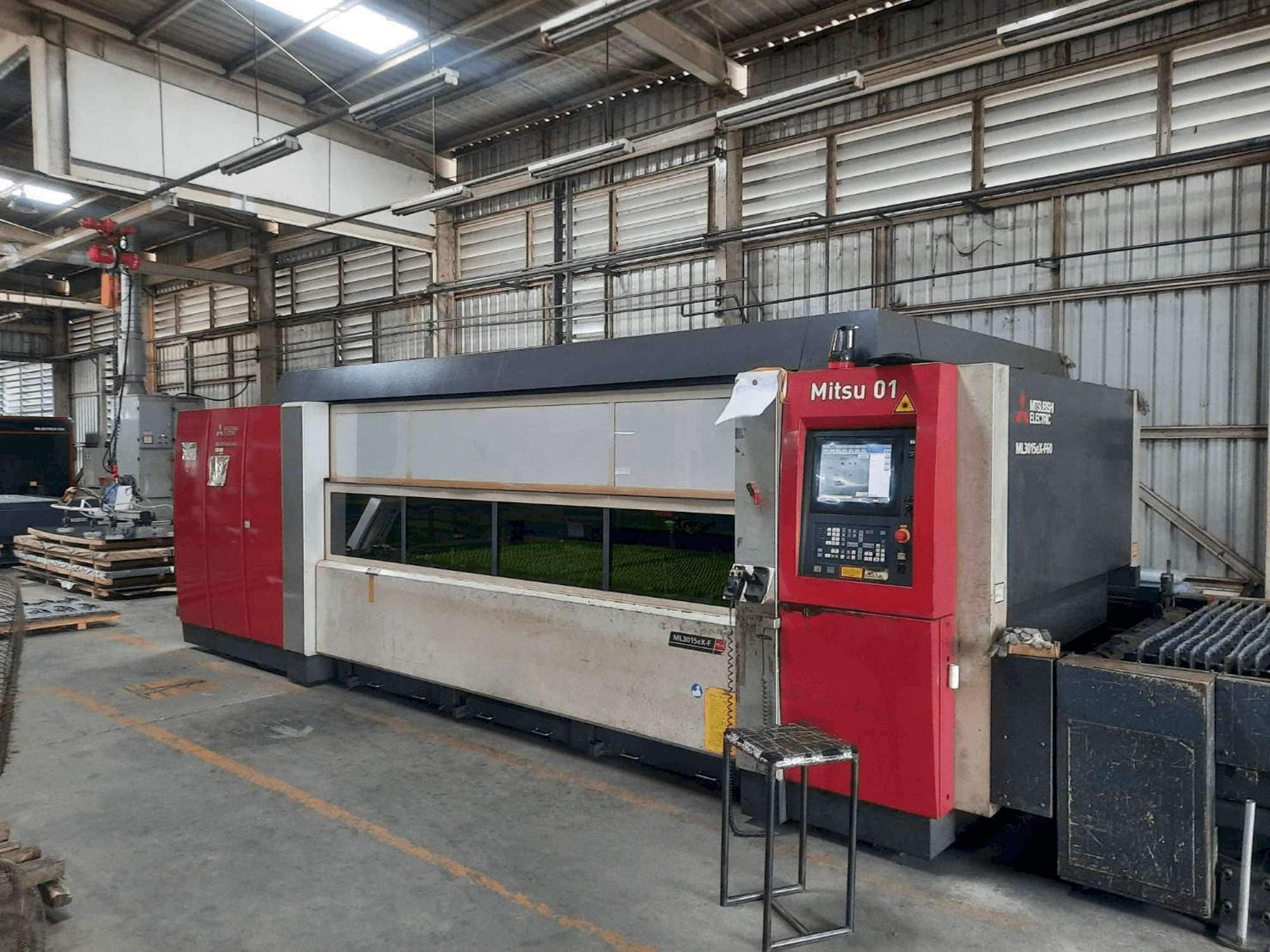 Masina Mitsubishi ML3015eX F60 eestvaade