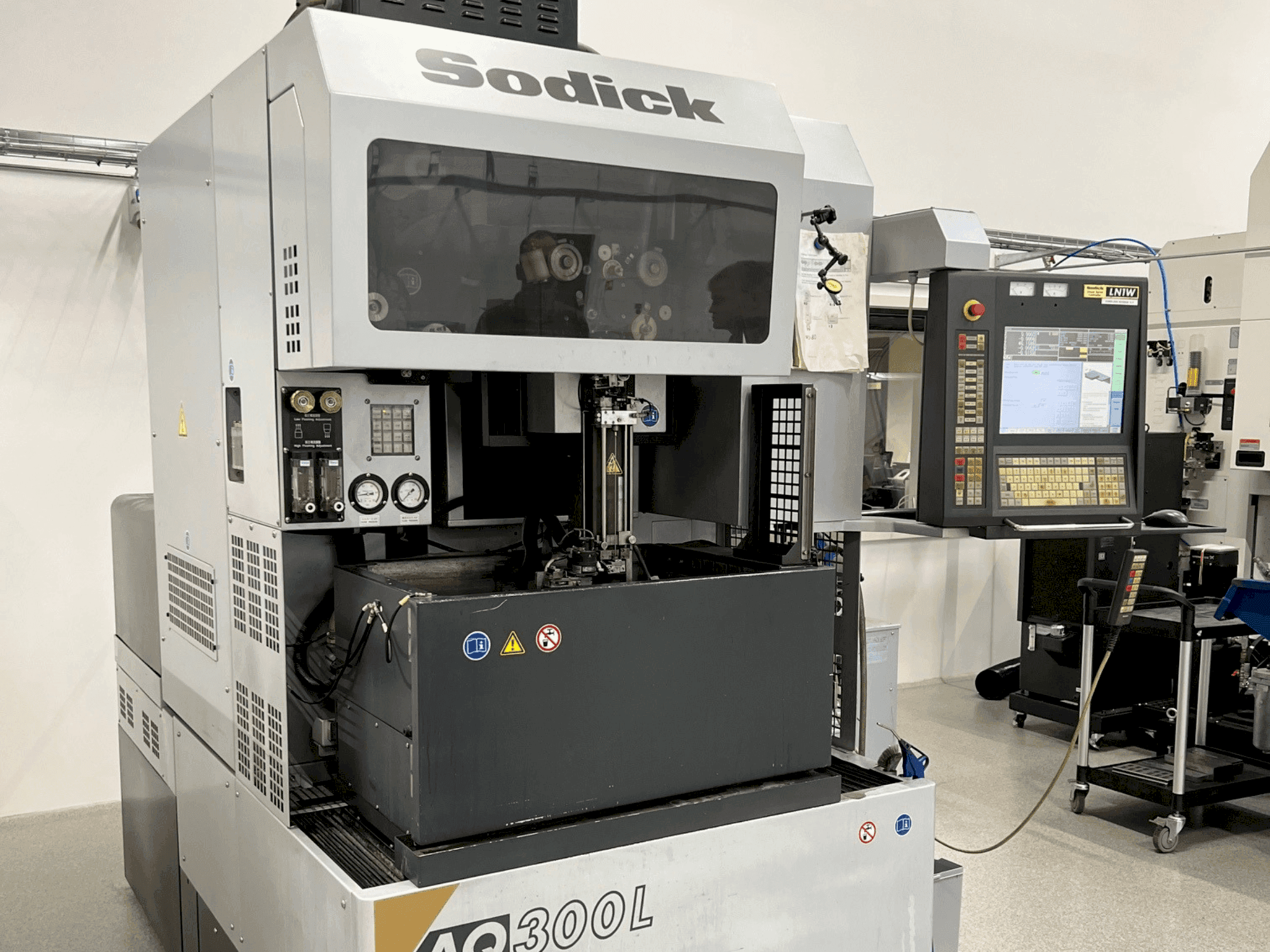 Masina Sodick AQ300L eestvaade