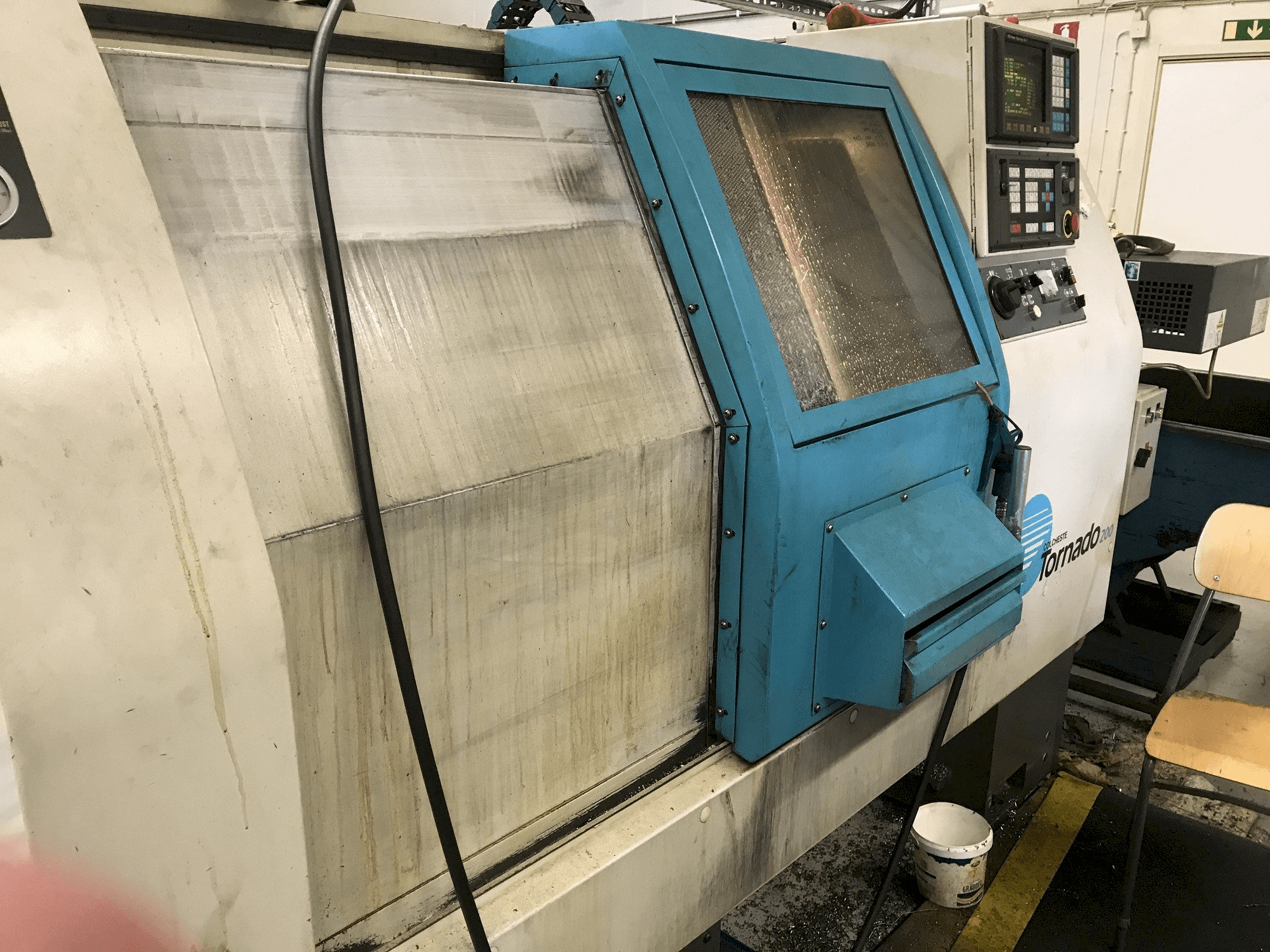 Masina Colchester Tornado 200 eestvaade