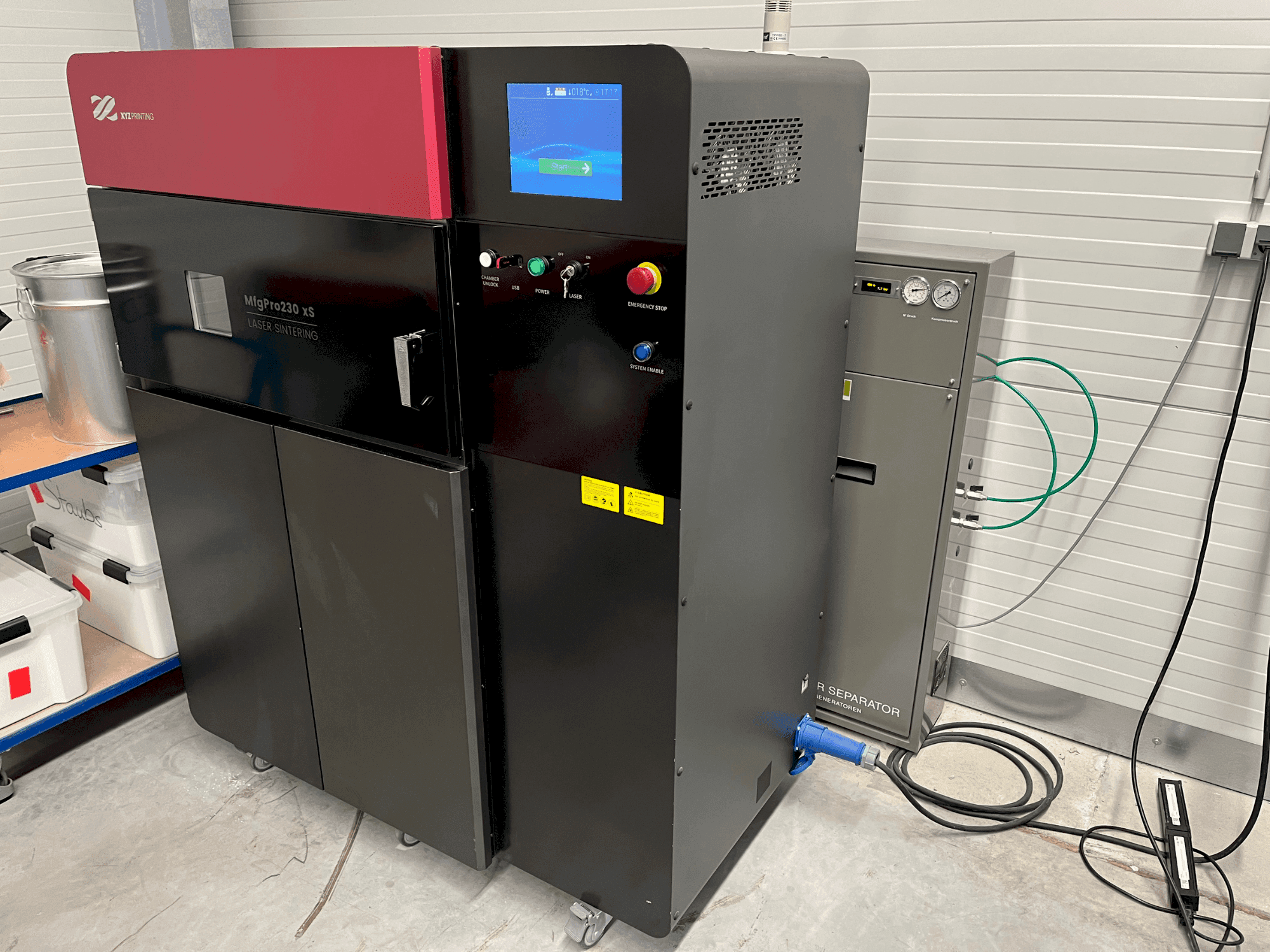 Masina XYZ MfgPro230 xS (2022) eestvaade