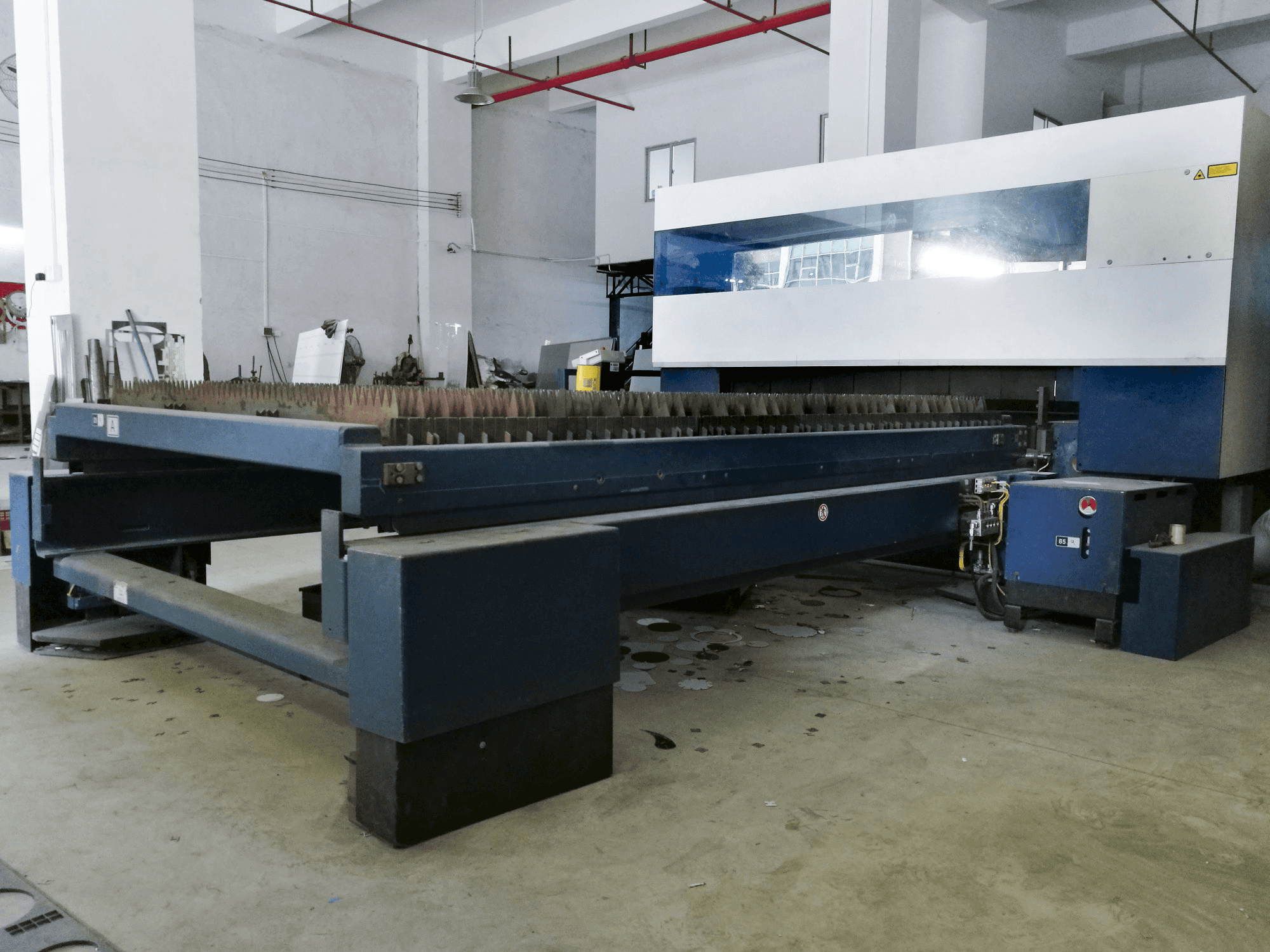 Masinavaade Trumpf TruLaser 3030 paremalt